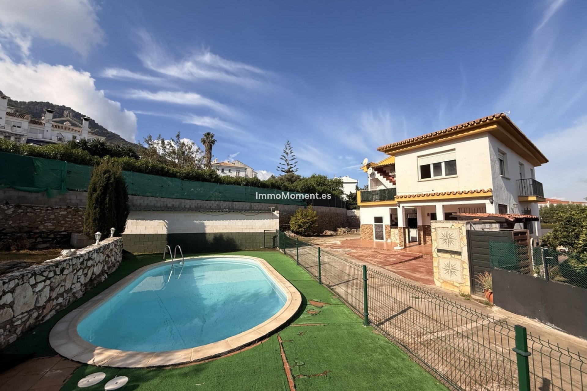 Wiederverkauf - Freistehende Villa -   Inländisch - Alhaurín de la Torre