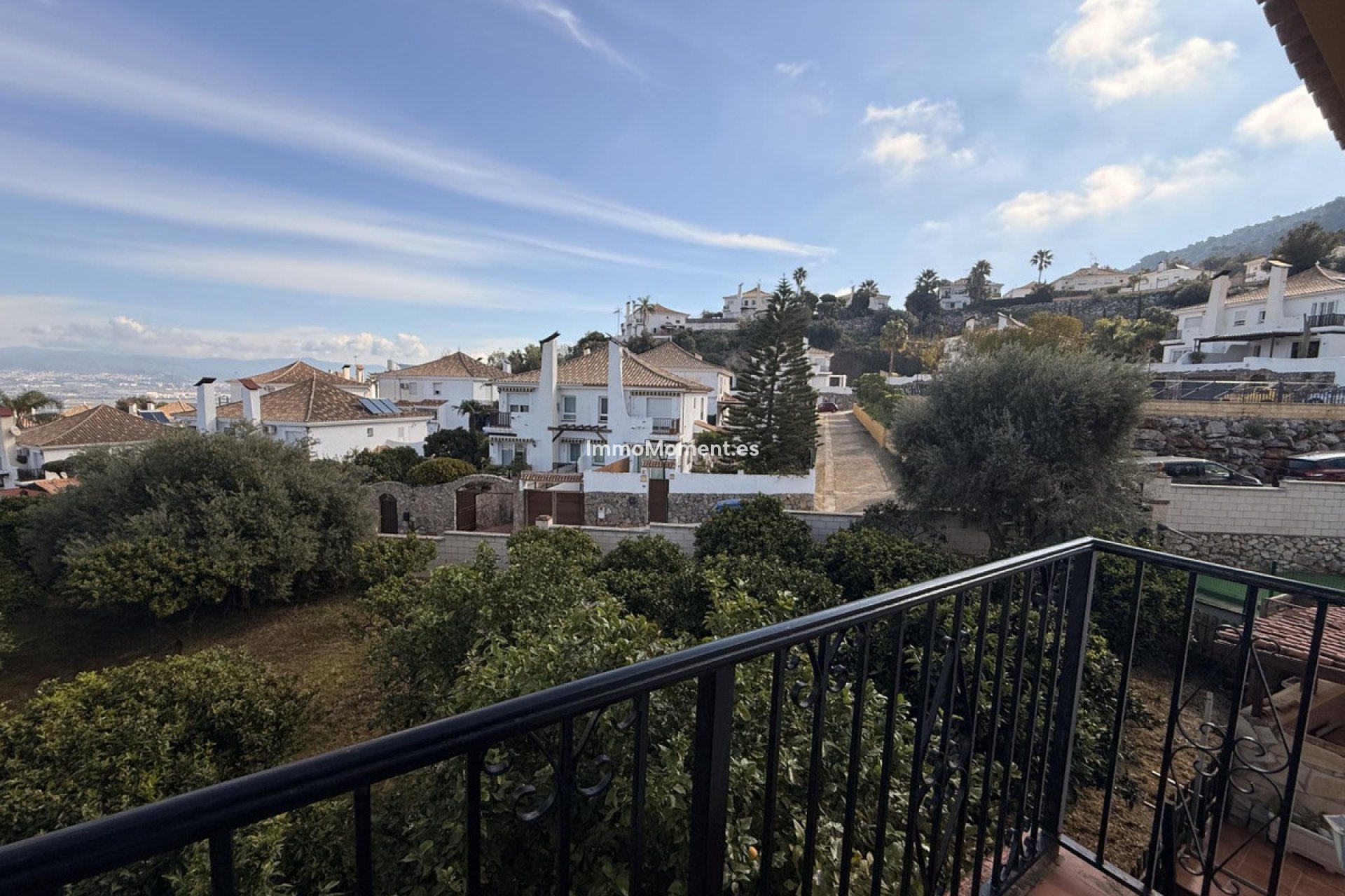 Wiederverkauf - Freistehende Villa -   Inländisch - Alhaurín de la Torre