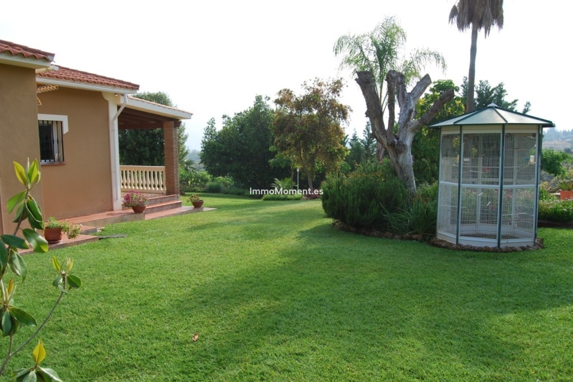 Wiederverkauf - Freistehende Villa -   Inländisch - Alhaurín de la Torre