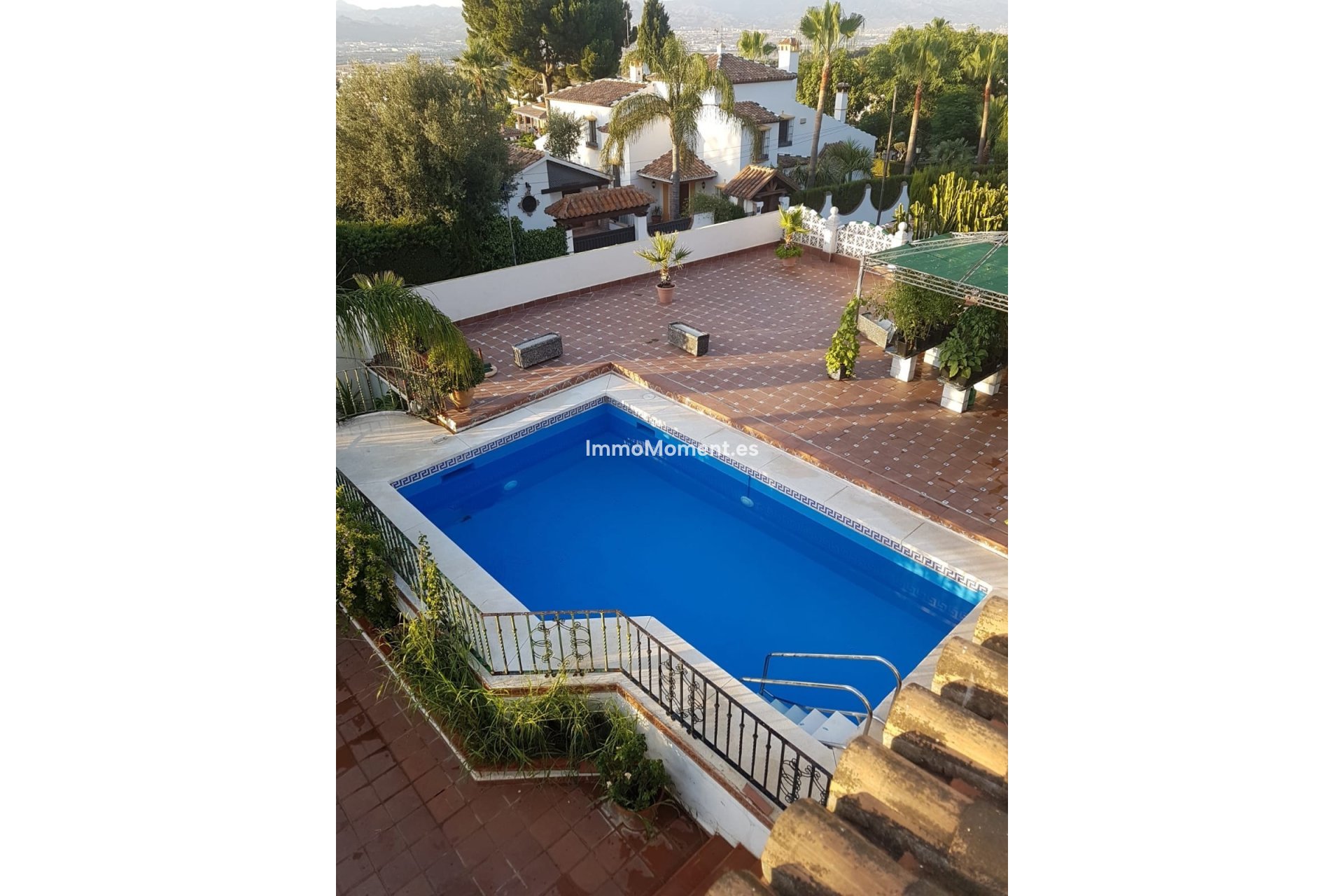 Wiederverkauf - Freistehende Villa -   Inländisch - Alhaurín de la Torre
