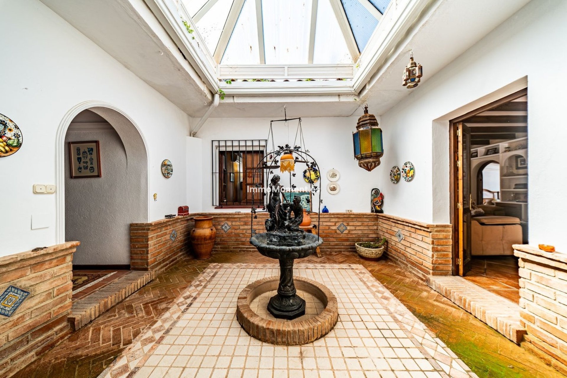 Wiederverkauf - Freistehende Villa -   Inländisch - Alhaurín de la Torre