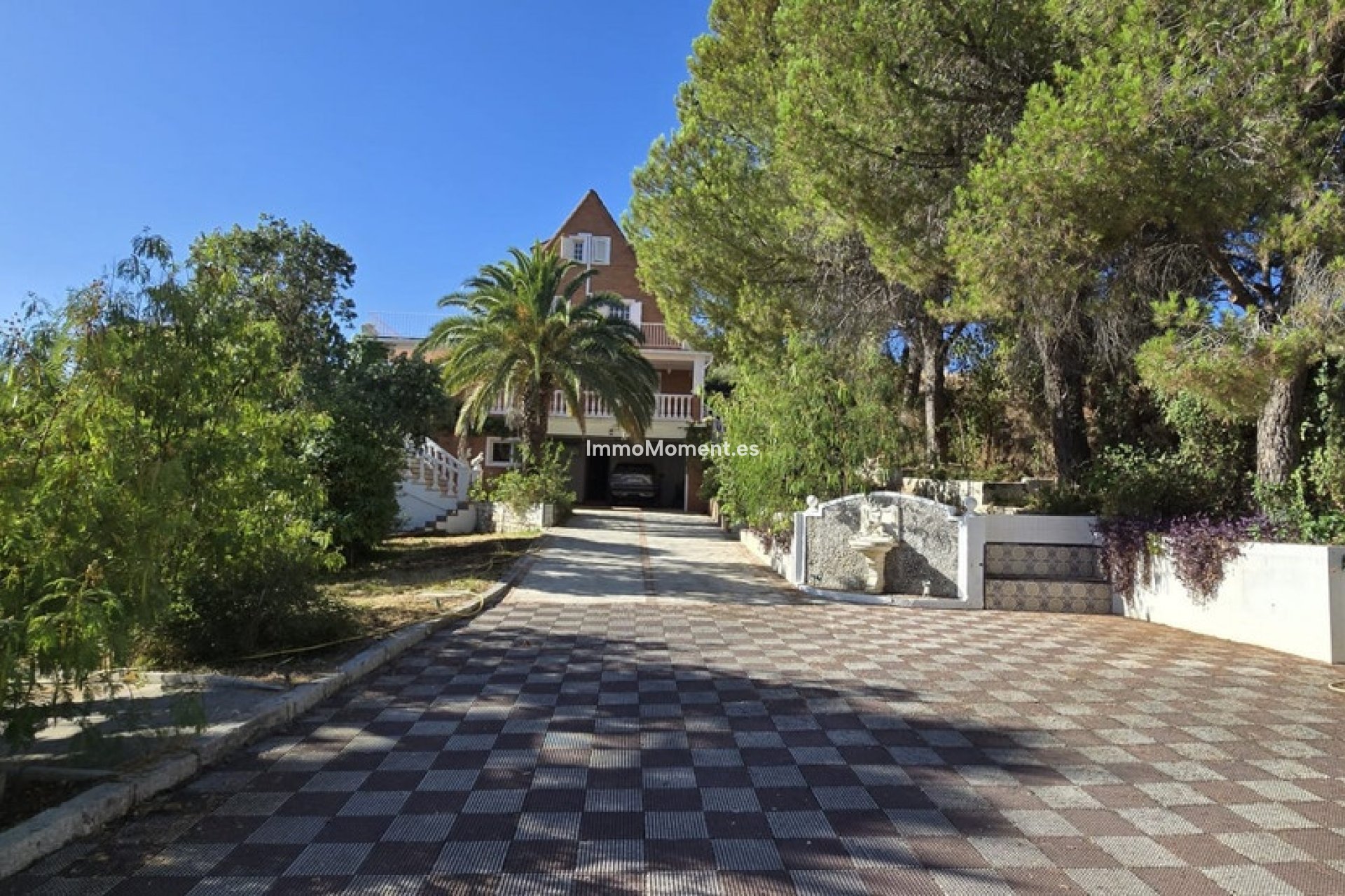 Wiederverkauf - Freistehende Villa -   Inländisch - Alhaurín de la Torre