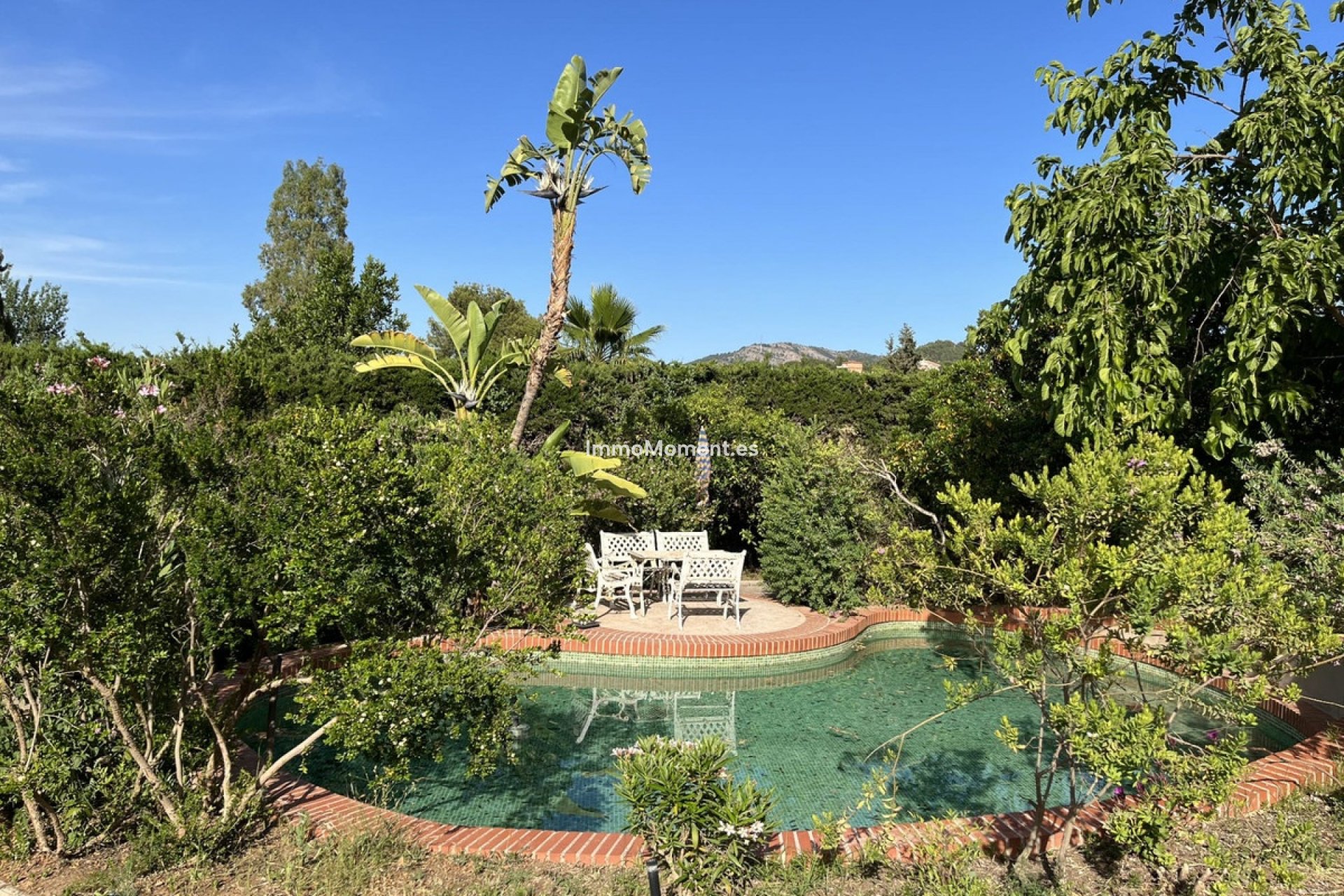 Wiederverkauf - Freistehende Villa -   Inländisch - Alhaurín de la Torre