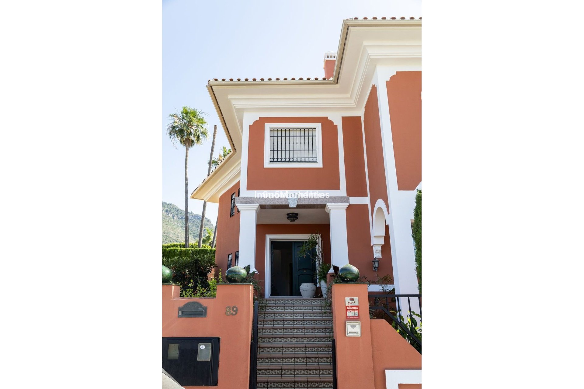 Wiederverkauf - Freistehende Villa -   Inländisch - Alhaurín de la Torre