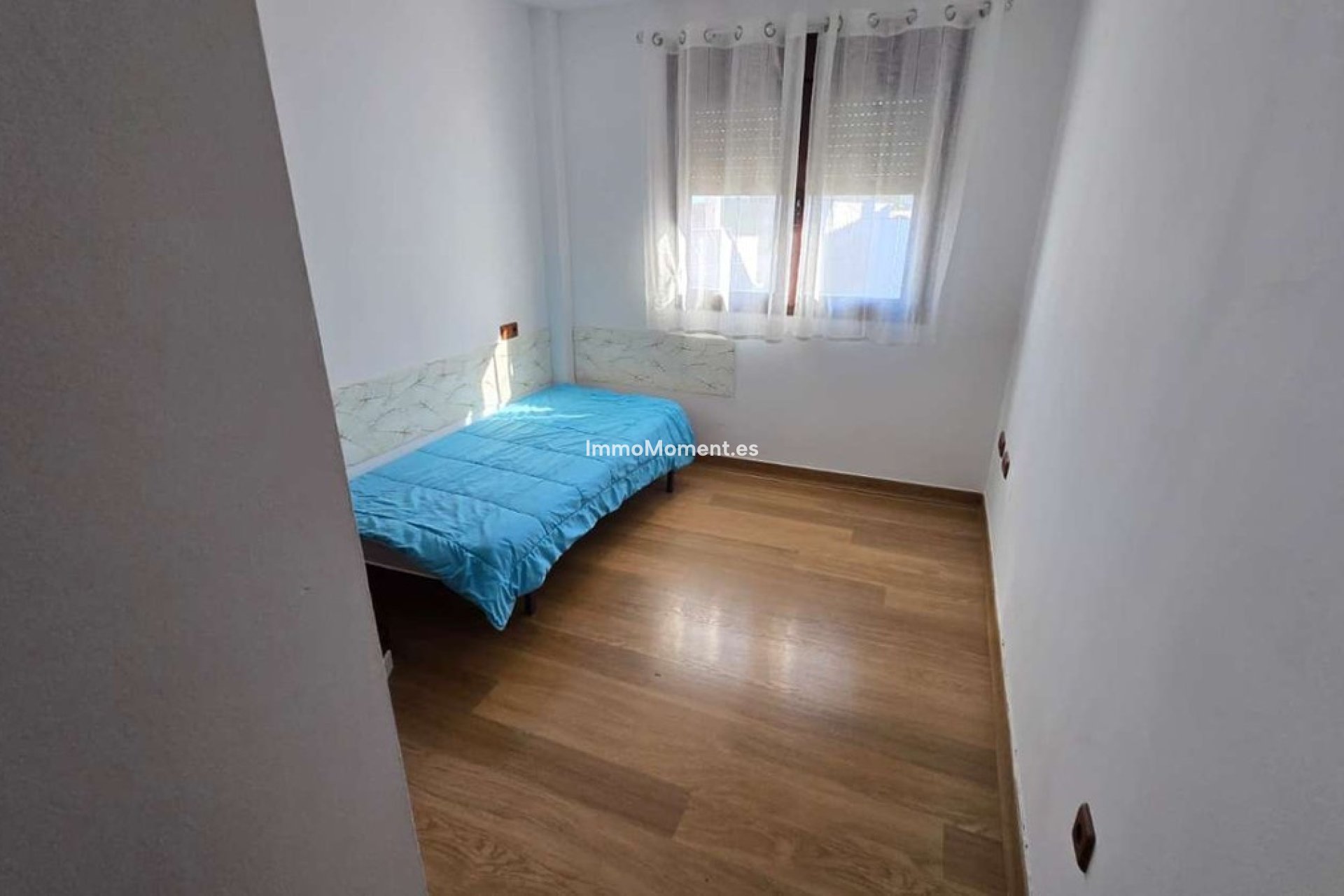 Wiederverkauf - Freistehende Villa -   Inländisch - Alhaurín de la Torre