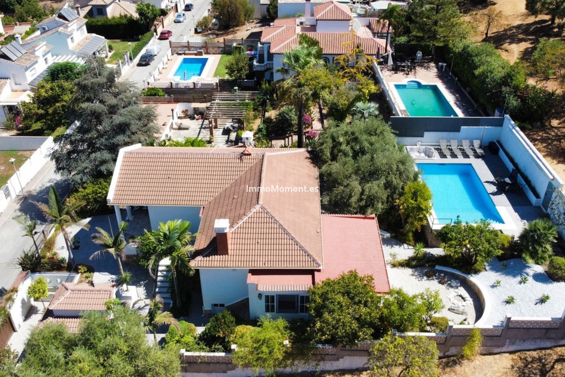 Wiederverkauf - Freistehende Villa -   Inländisch - Alhaurín de la Torre