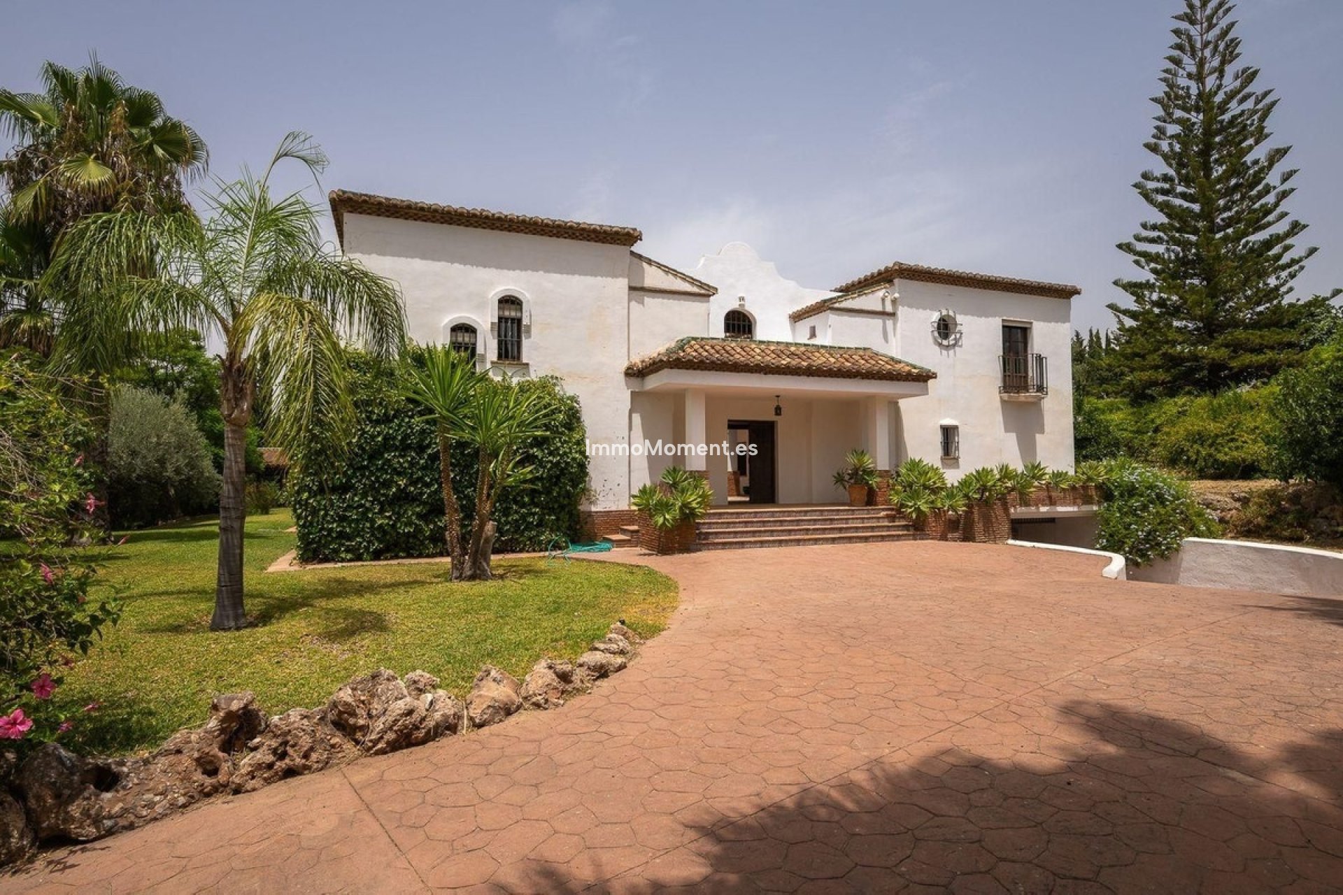 Wiederverkauf - Freistehende Villa -   Inländisch - Alhaurín el Grande Centro