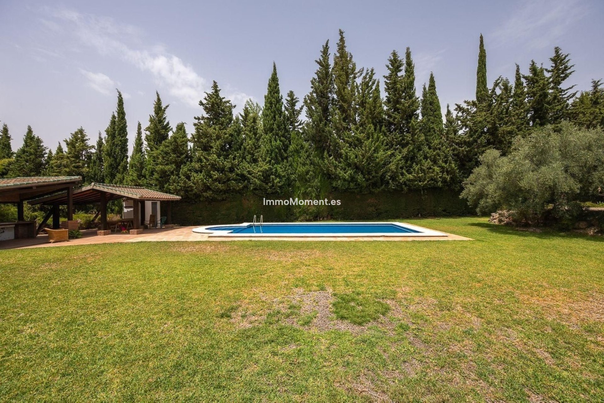 Wiederverkauf - Freistehende Villa -   Inländisch - Alhaurín el Grande Centro