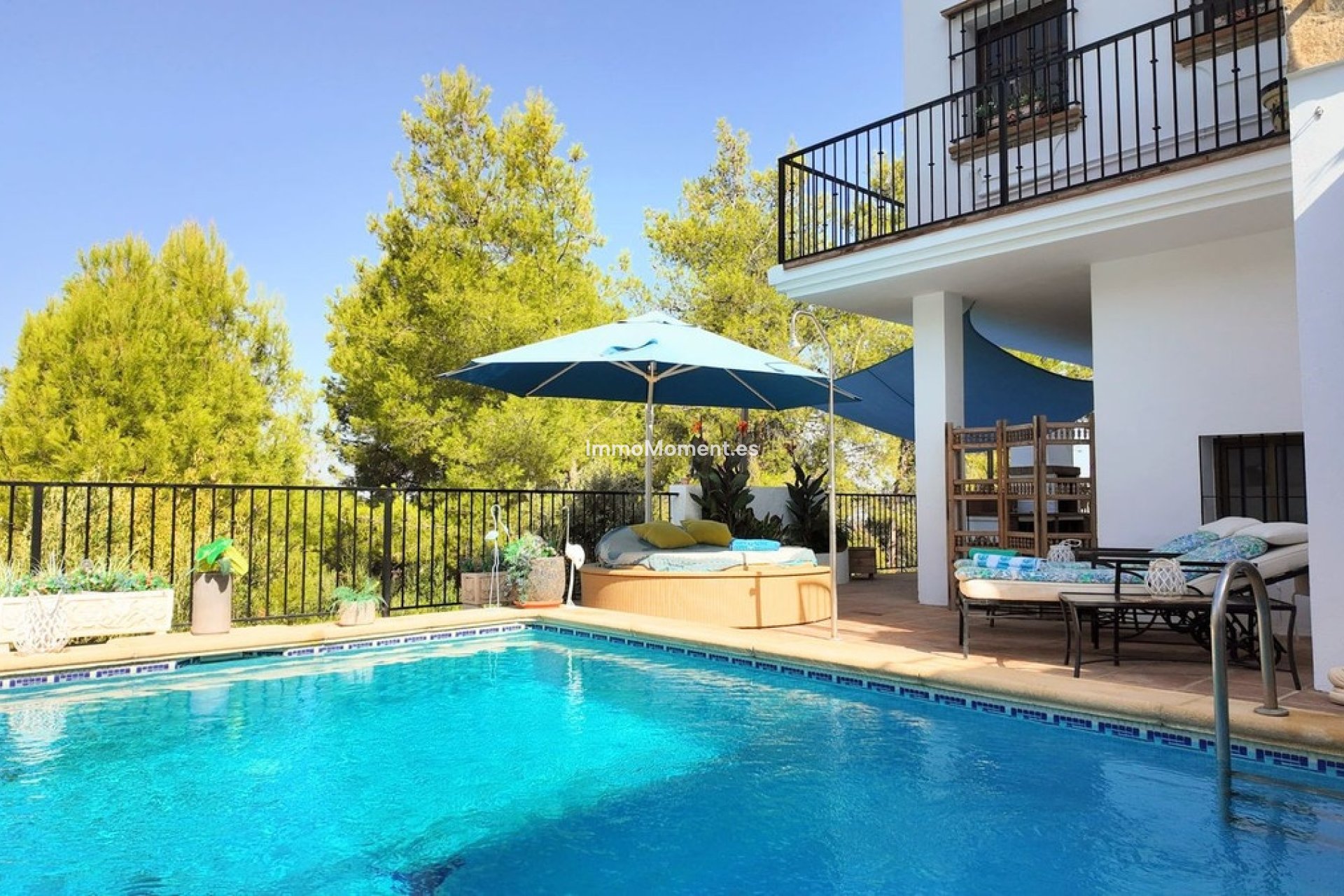Wiederverkauf - Freistehende Villa -   Inländisch - Alhaurín el Grande Centro