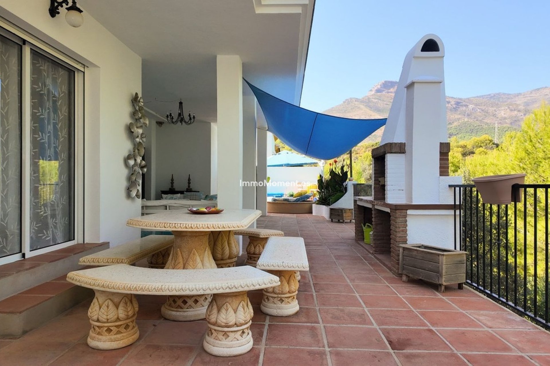 Wiederverkauf - Freistehende Villa -   Inländisch - Alhaurín el Grande Centro