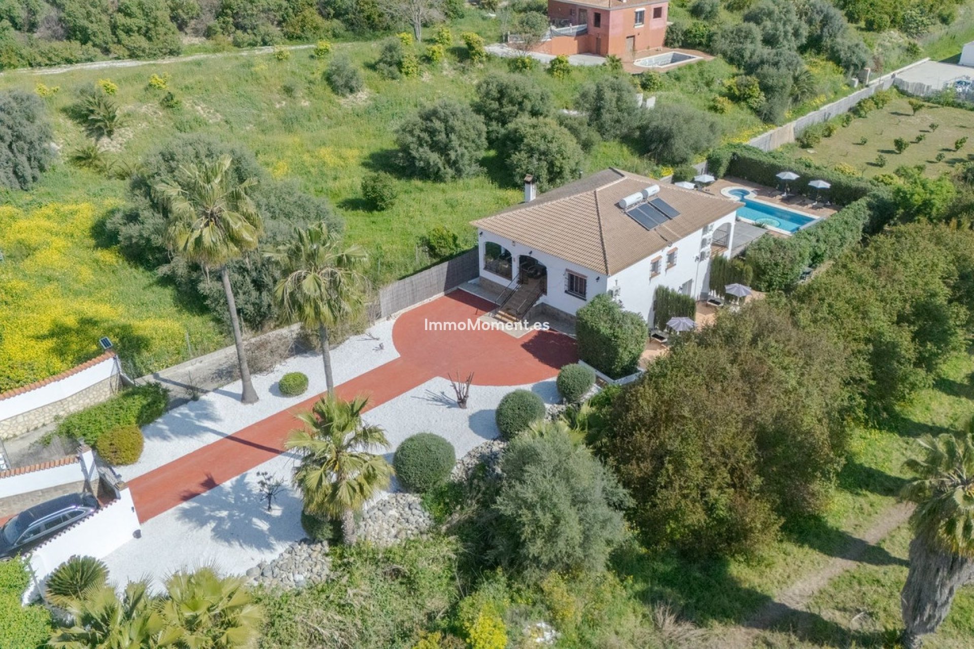 Wiederverkauf - Freistehende Villa -   Inländisch - Alhaurín el Grande Centro