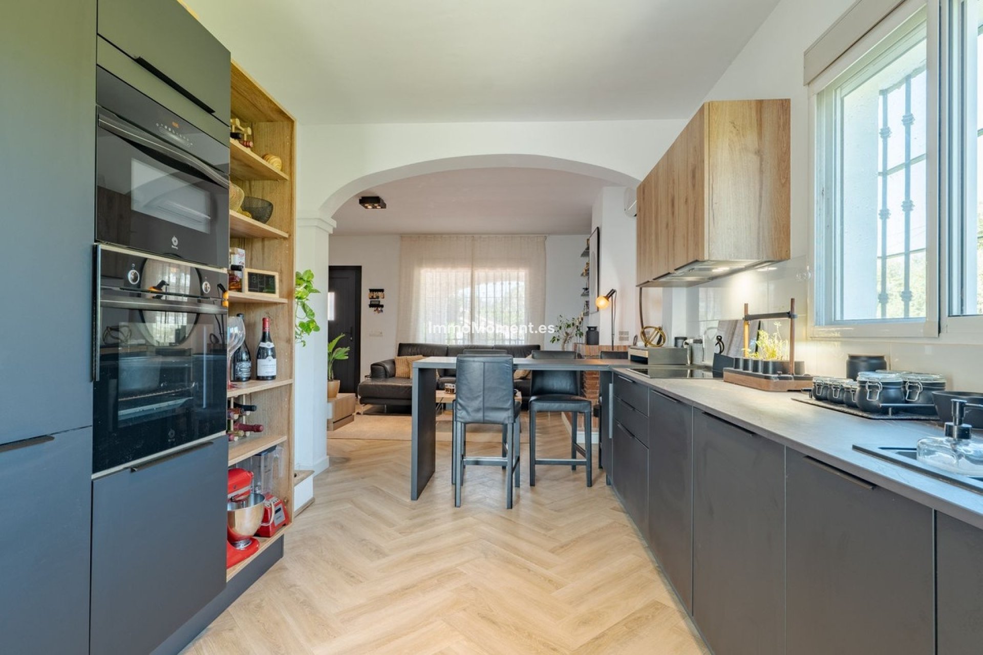 Wiederverkauf - Freistehende Villa -   Inländisch - Alhaurín el Grande Centro