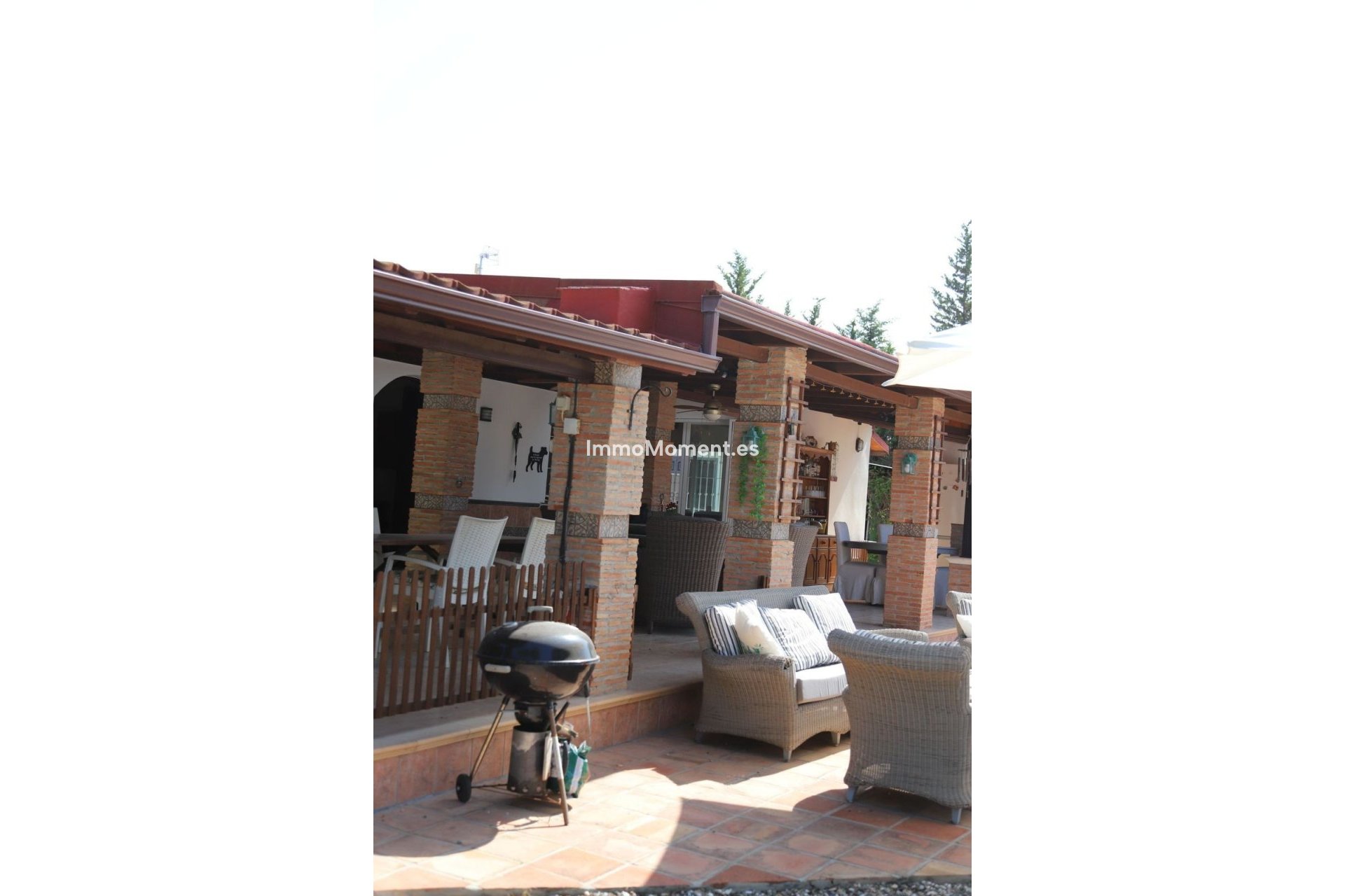 Wiederverkauf - Freistehende Villa -   Inländisch - Alhaurín el Grande Centro