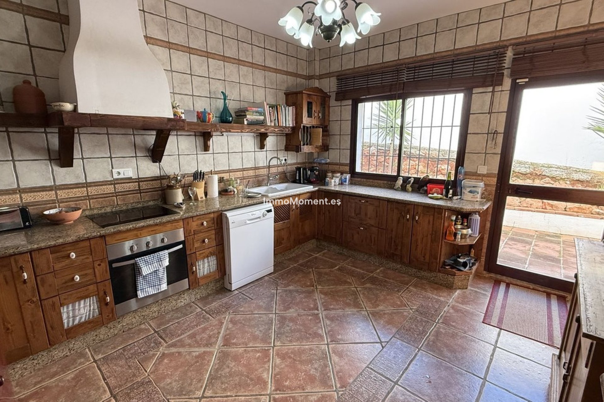 Wiederverkauf - Freistehende Villa -   Inländisch - Alhaurín el Grande Centro