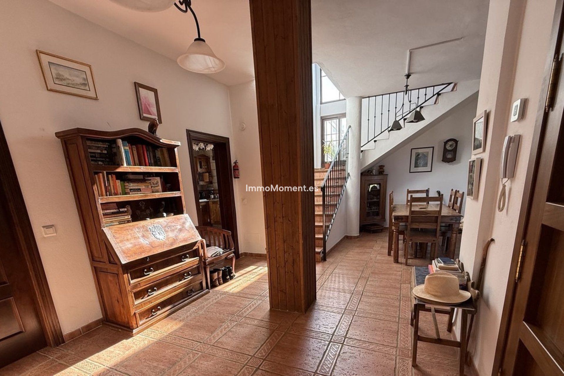 Wiederverkauf - Freistehende Villa -   Inländisch - Alhaurín el Grande Centro