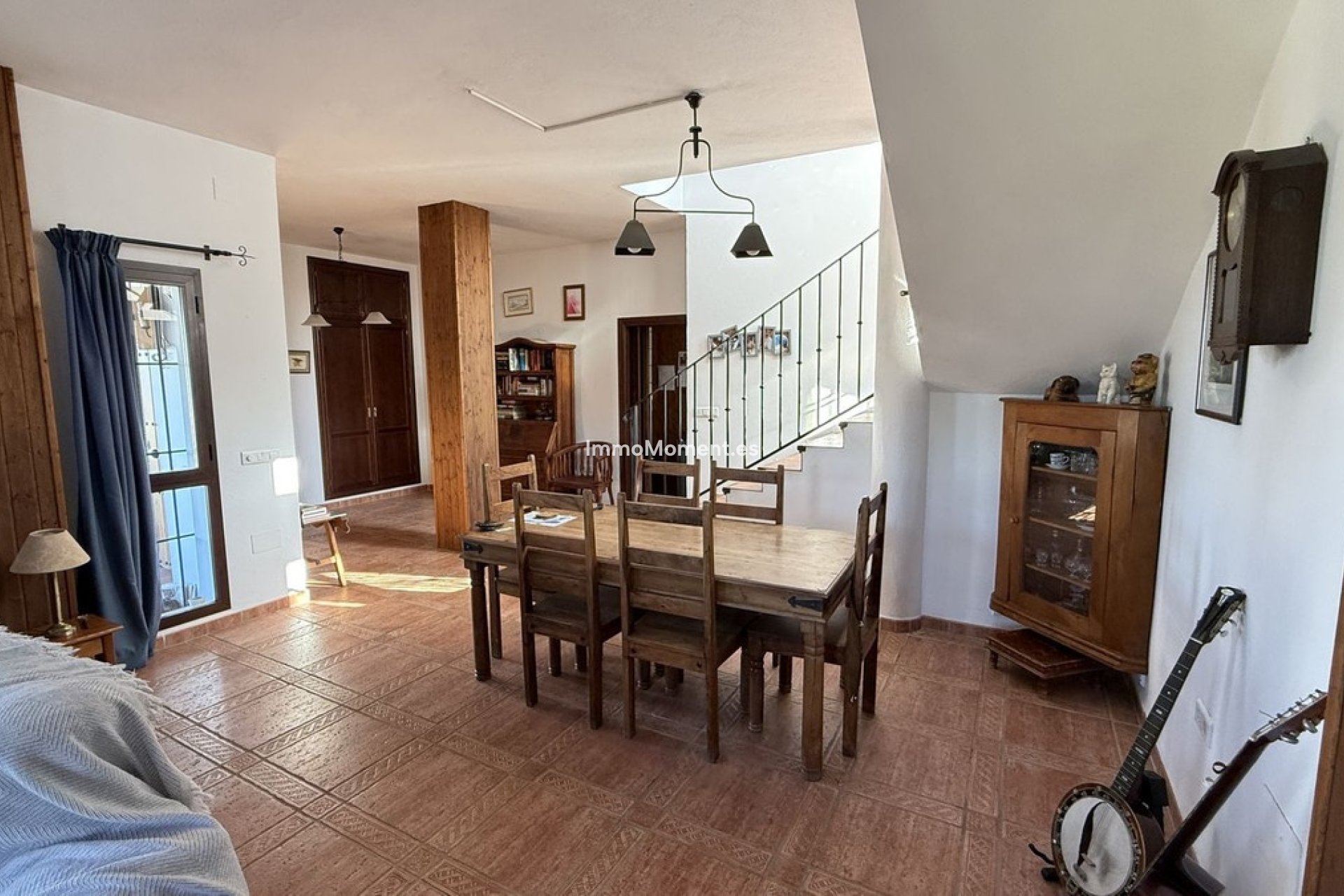 Wiederverkauf - Freistehende Villa -   Inländisch - Alhaurín el Grande Centro