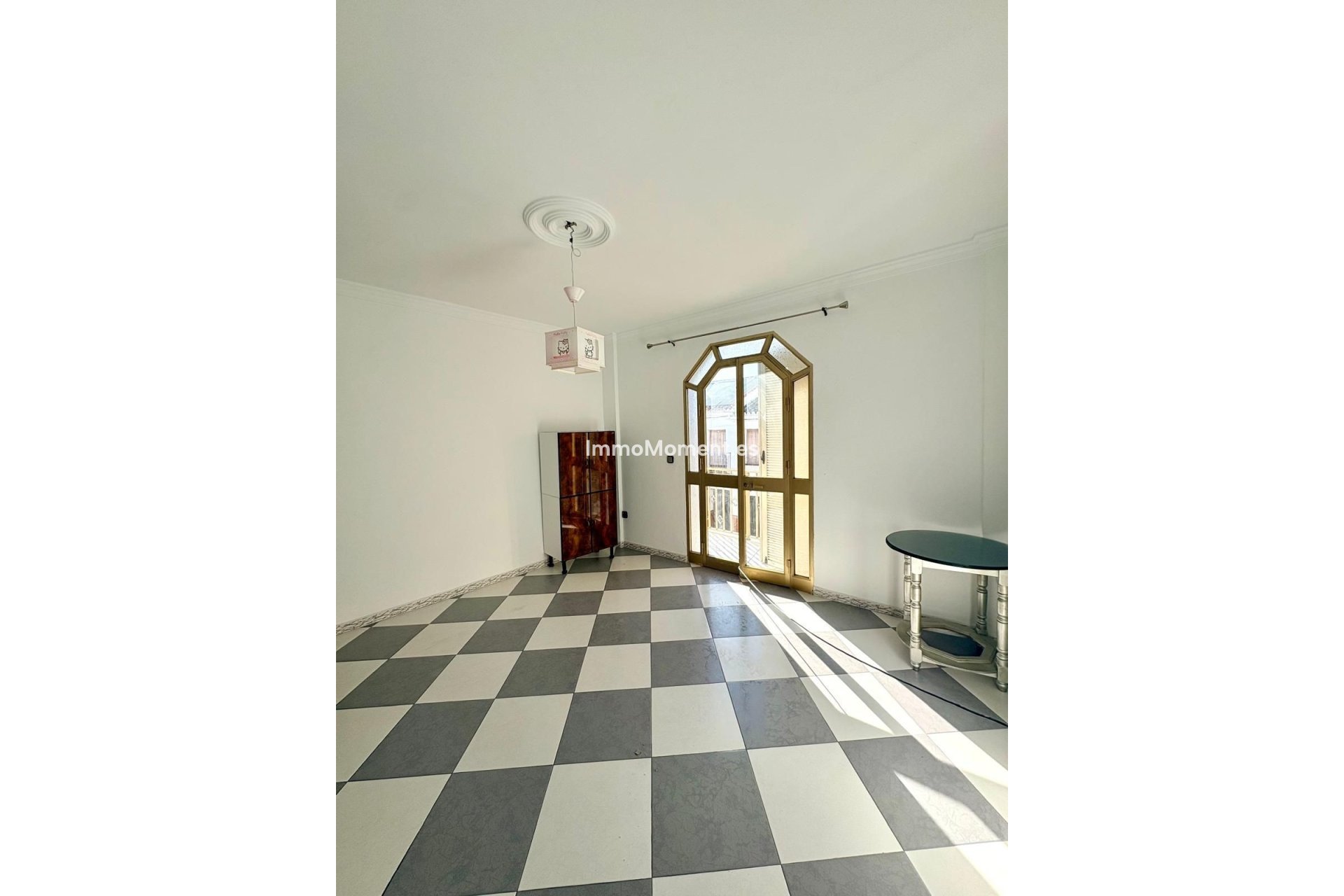 Wiederverkauf - Freistehende Villa -   Inländisch - Alhaurín el Grande Centro