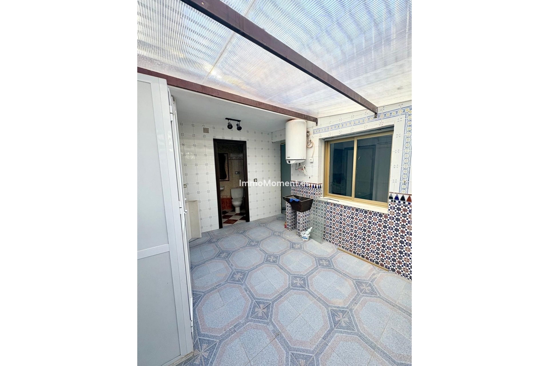 Wiederverkauf - Freistehende Villa -   Inländisch - Alhaurín el Grande Centro