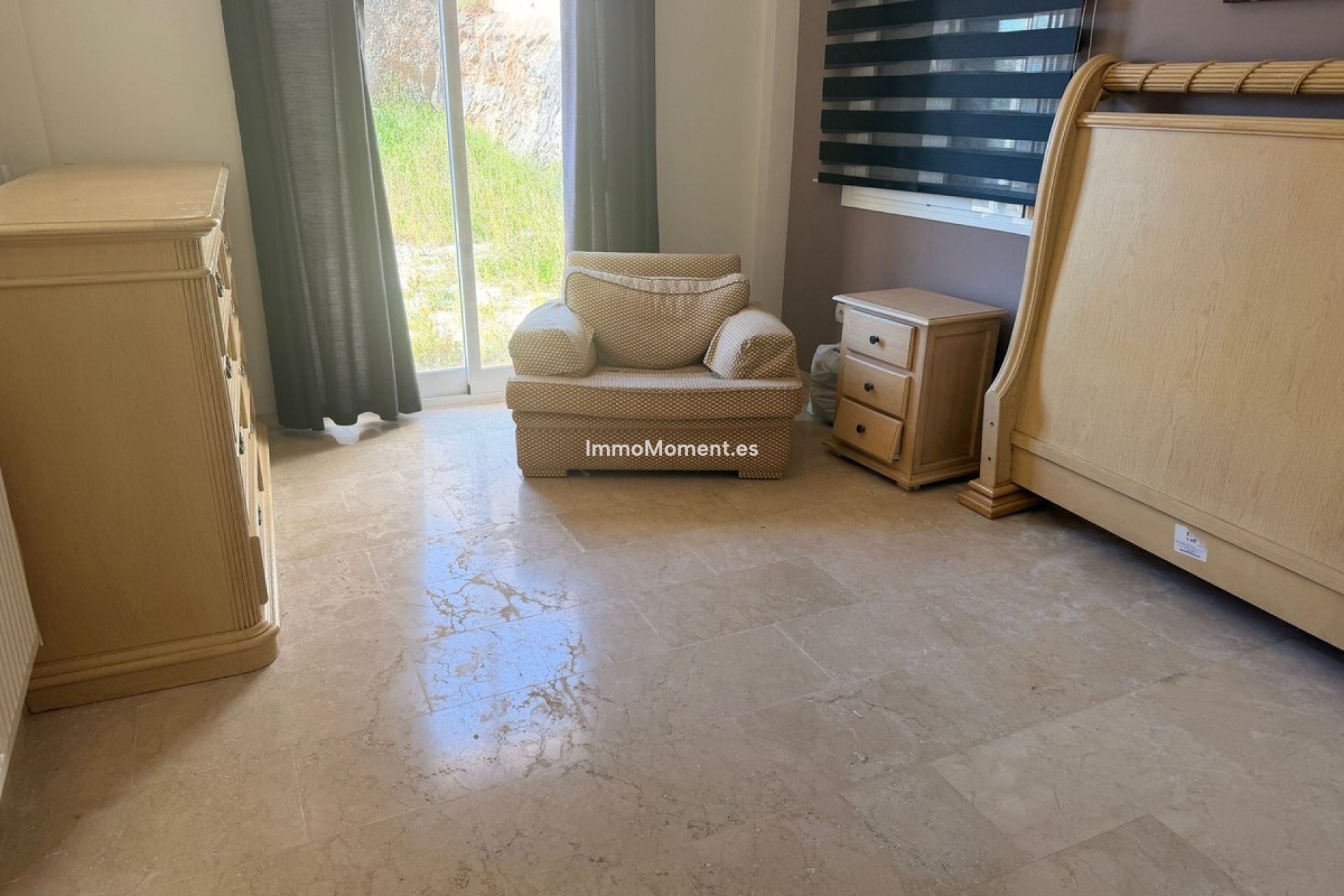 Wiederverkauf - Freistehende Villa -   Inländisch - Alhaurín el Grande Centro
