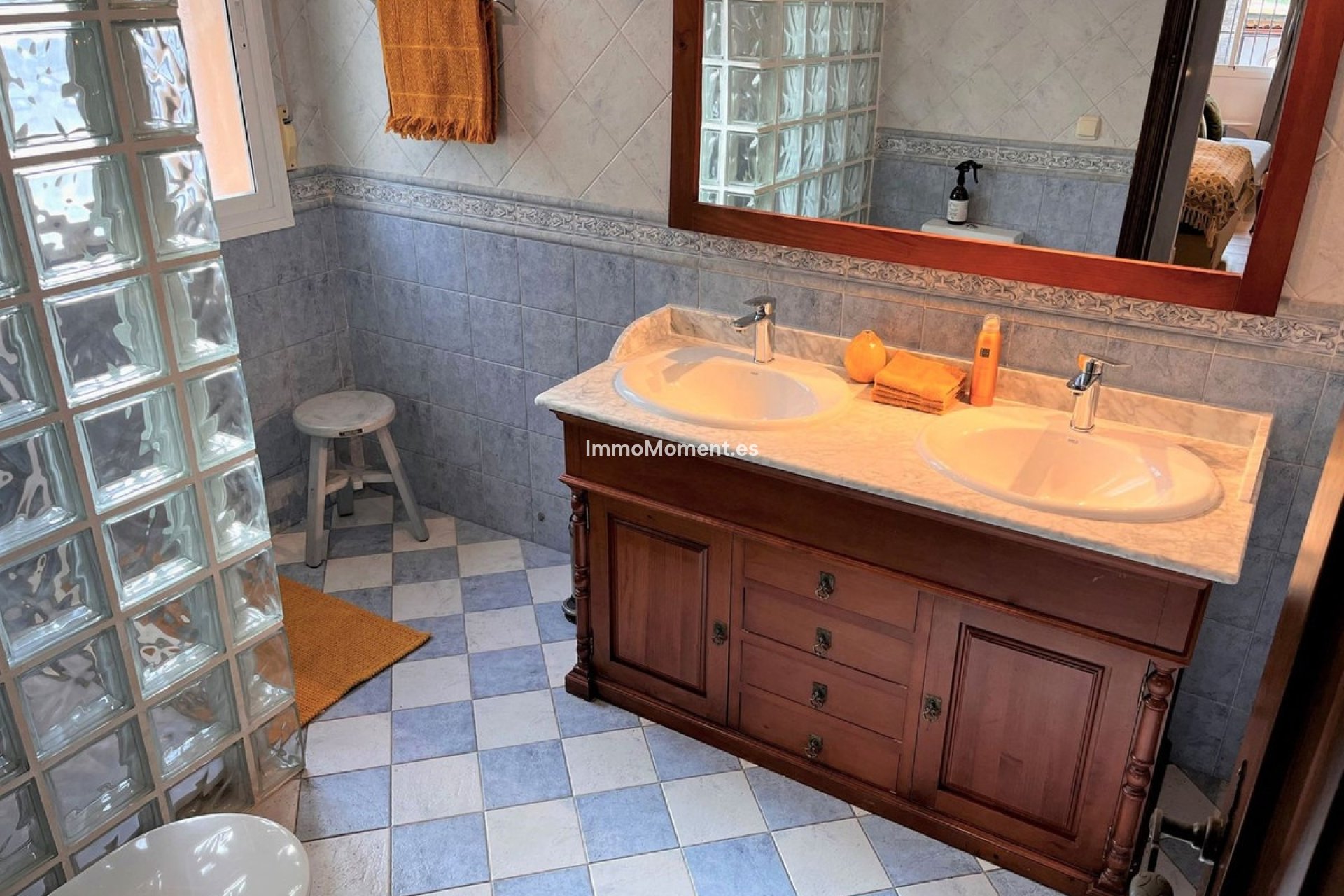 Wiederverkauf - Freistehende Villa -   Inländisch - Alhaurín el Grande Centro