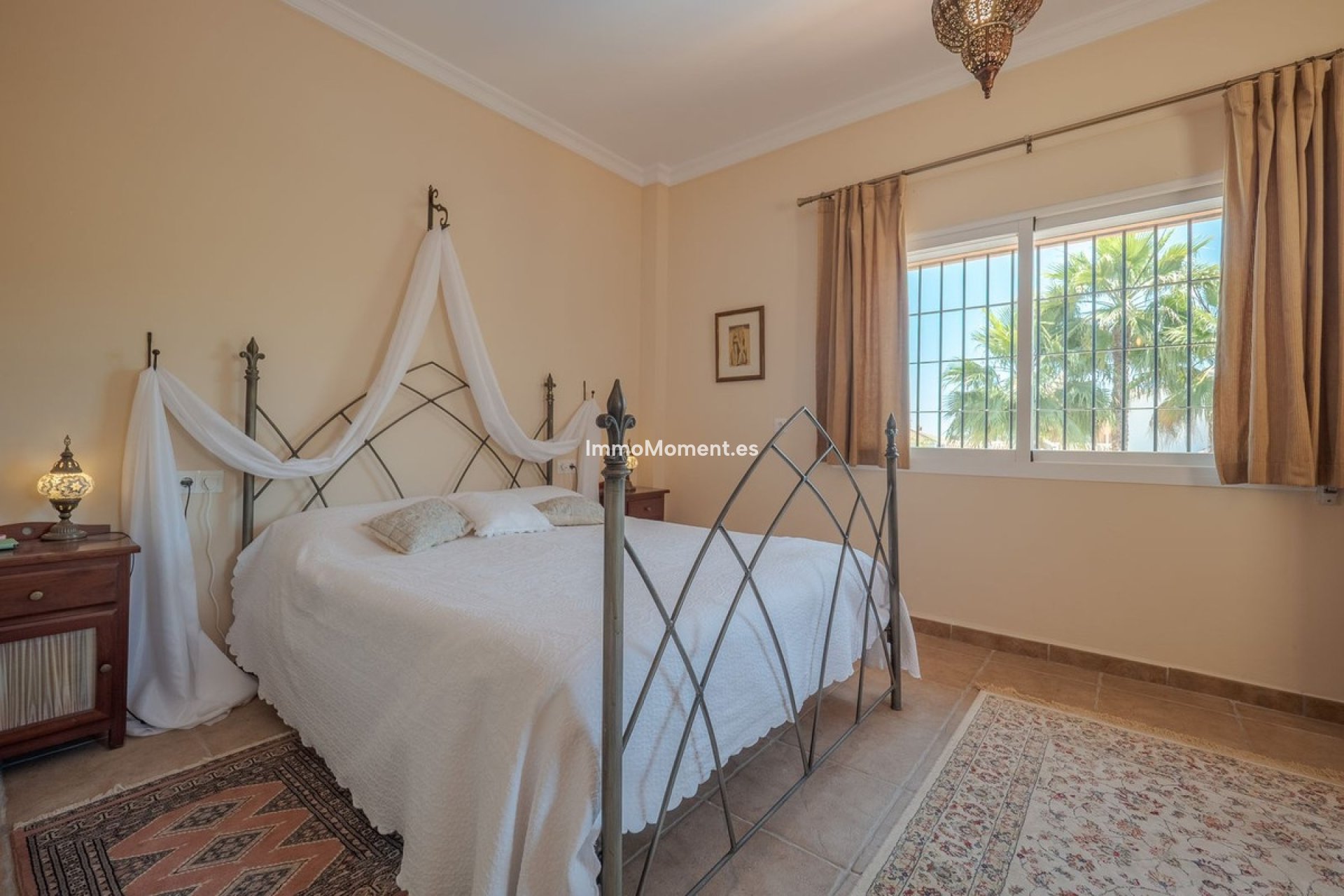 Wiederverkauf - Freistehende Villa -   Inländisch - Alhaurín el Grande Centro