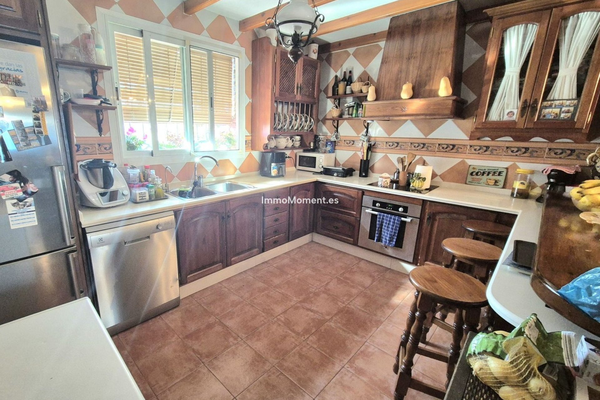 Wiederverkauf - Freistehende Villa -   Inländisch - Alhaurín el Grande Centro