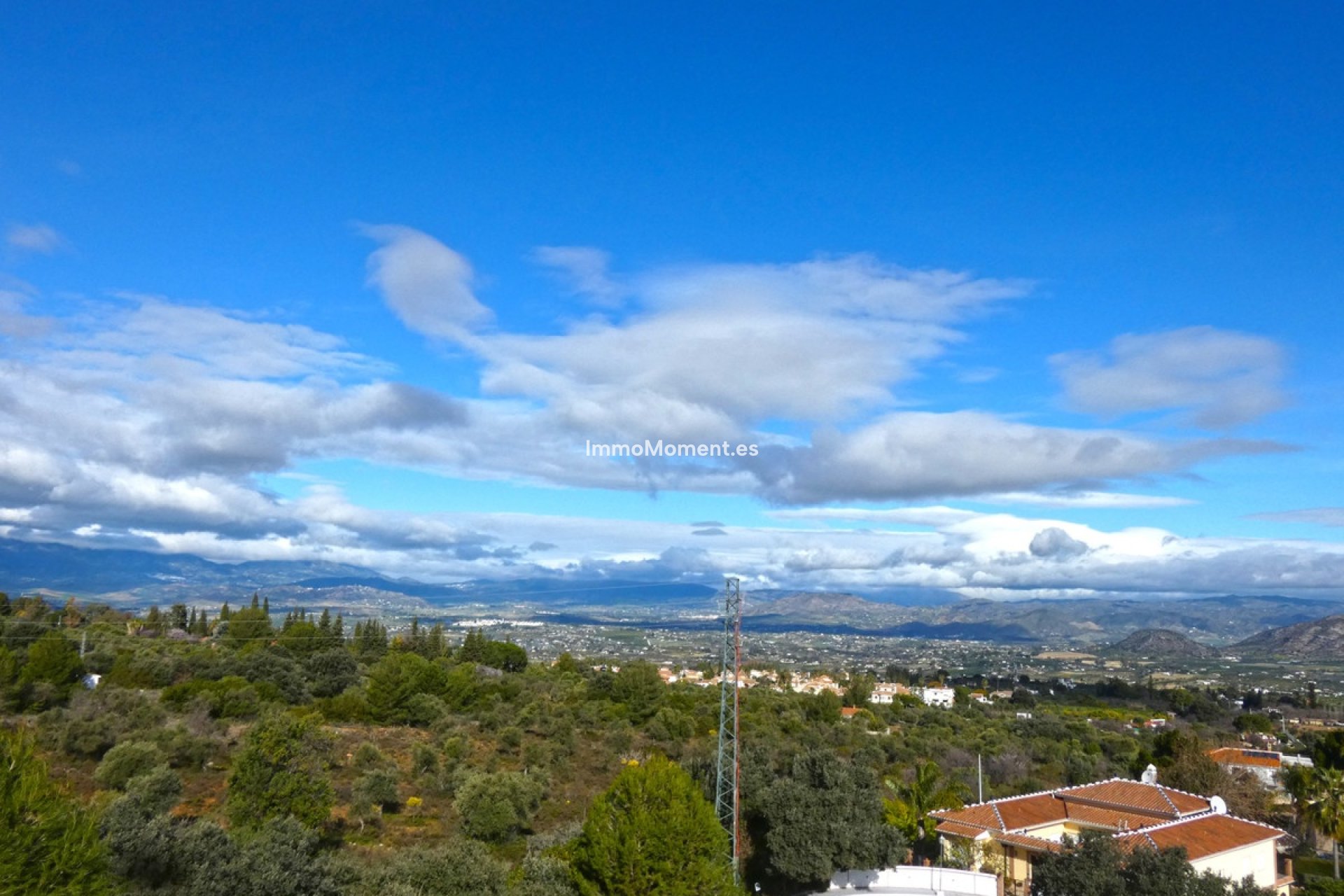 Wiederverkauf - Freistehende Villa -   Inländisch - Alhaurín el Grande Centro