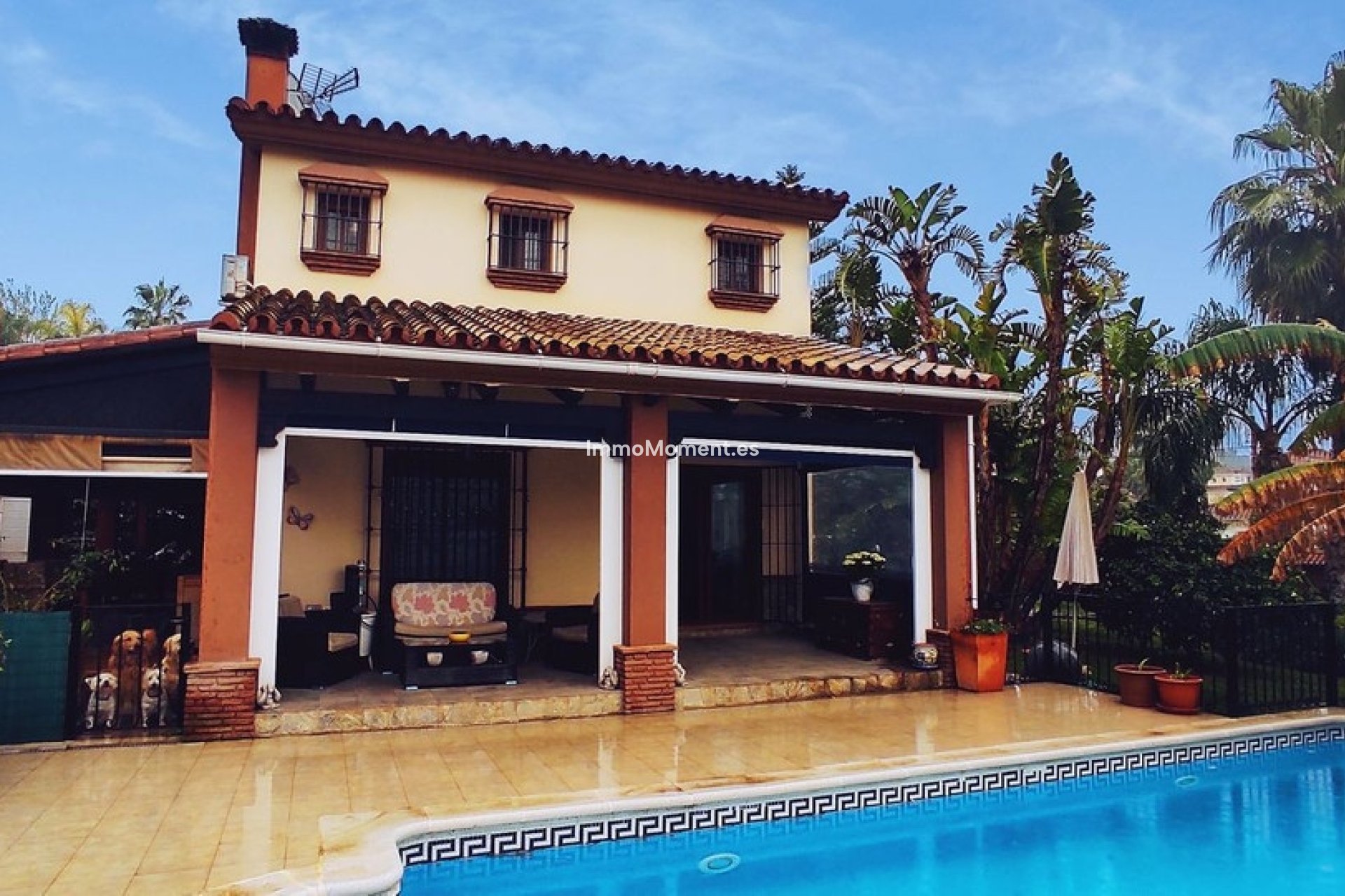 Wiederverkauf - Freistehende Villa -   Inländisch - Alhaurín el Grande Centro