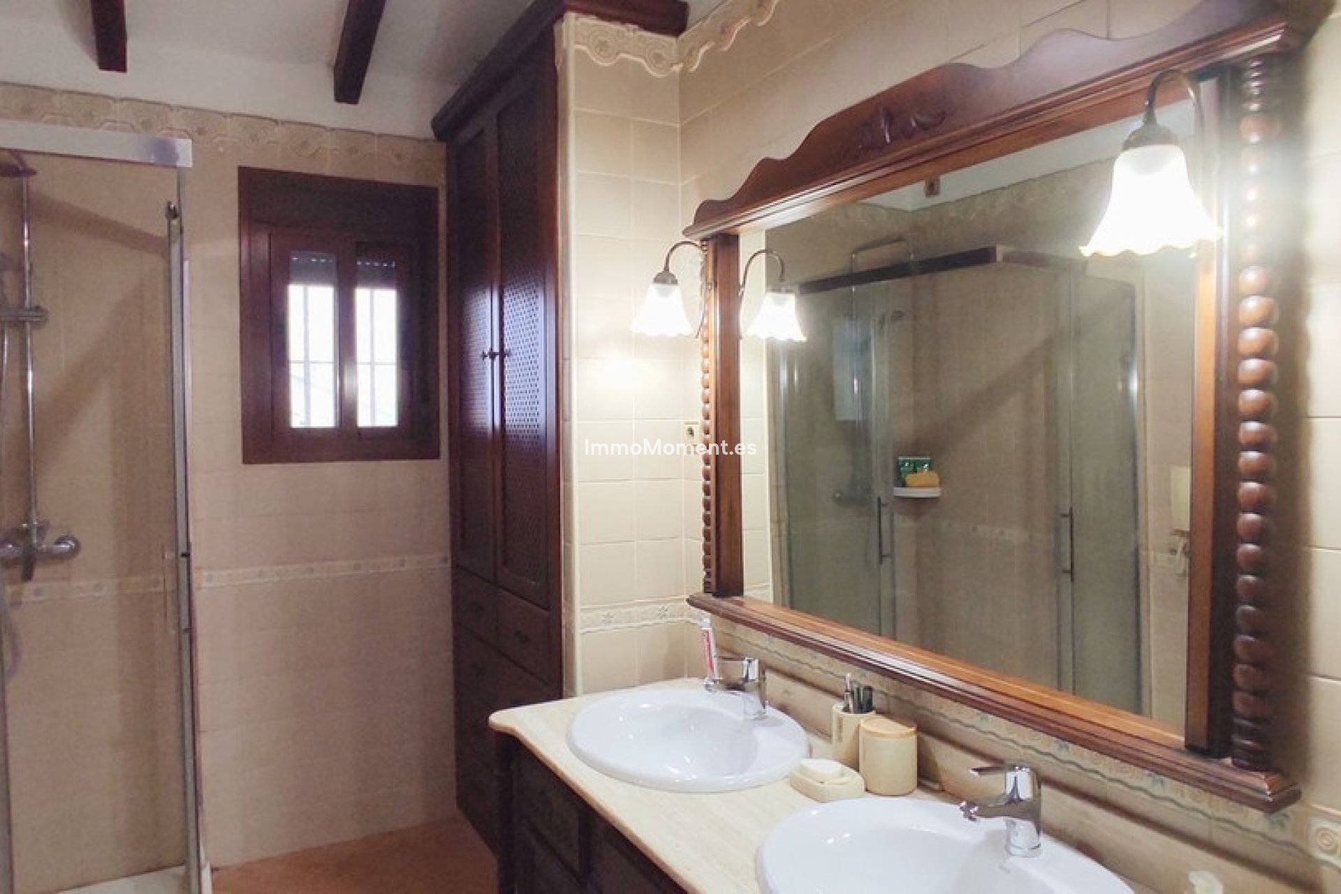 Wiederverkauf - Freistehende Villa -   Inländisch - Alhaurín el Grande Centro