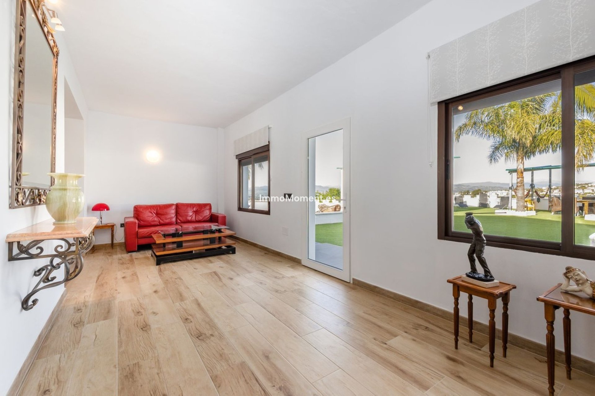 Wiederverkauf - Freistehende Villa -   Inländisch - Alhaurín el Grande Centro