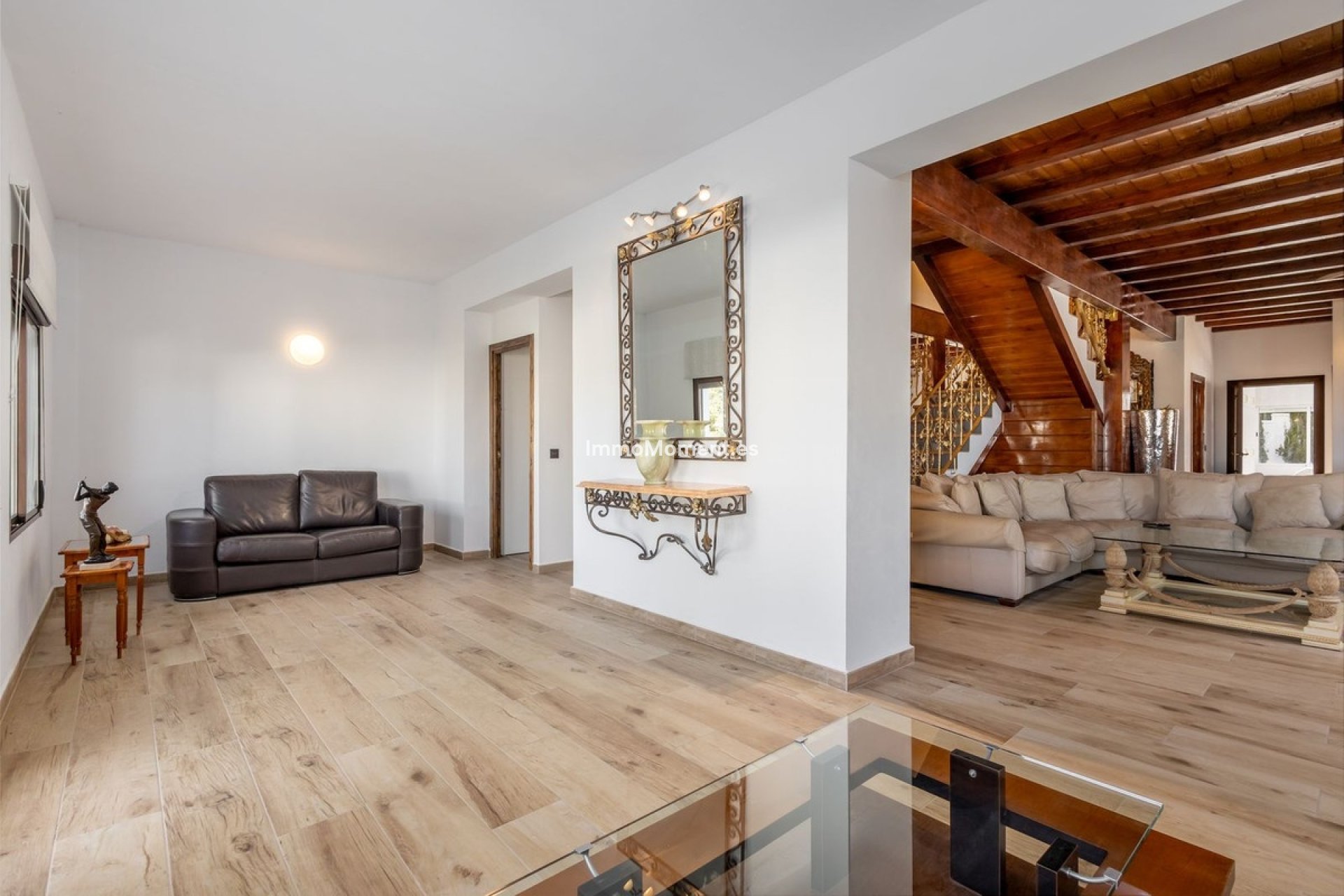 Wiederverkauf - Freistehende Villa -   Inländisch - Alhaurín el Grande Centro