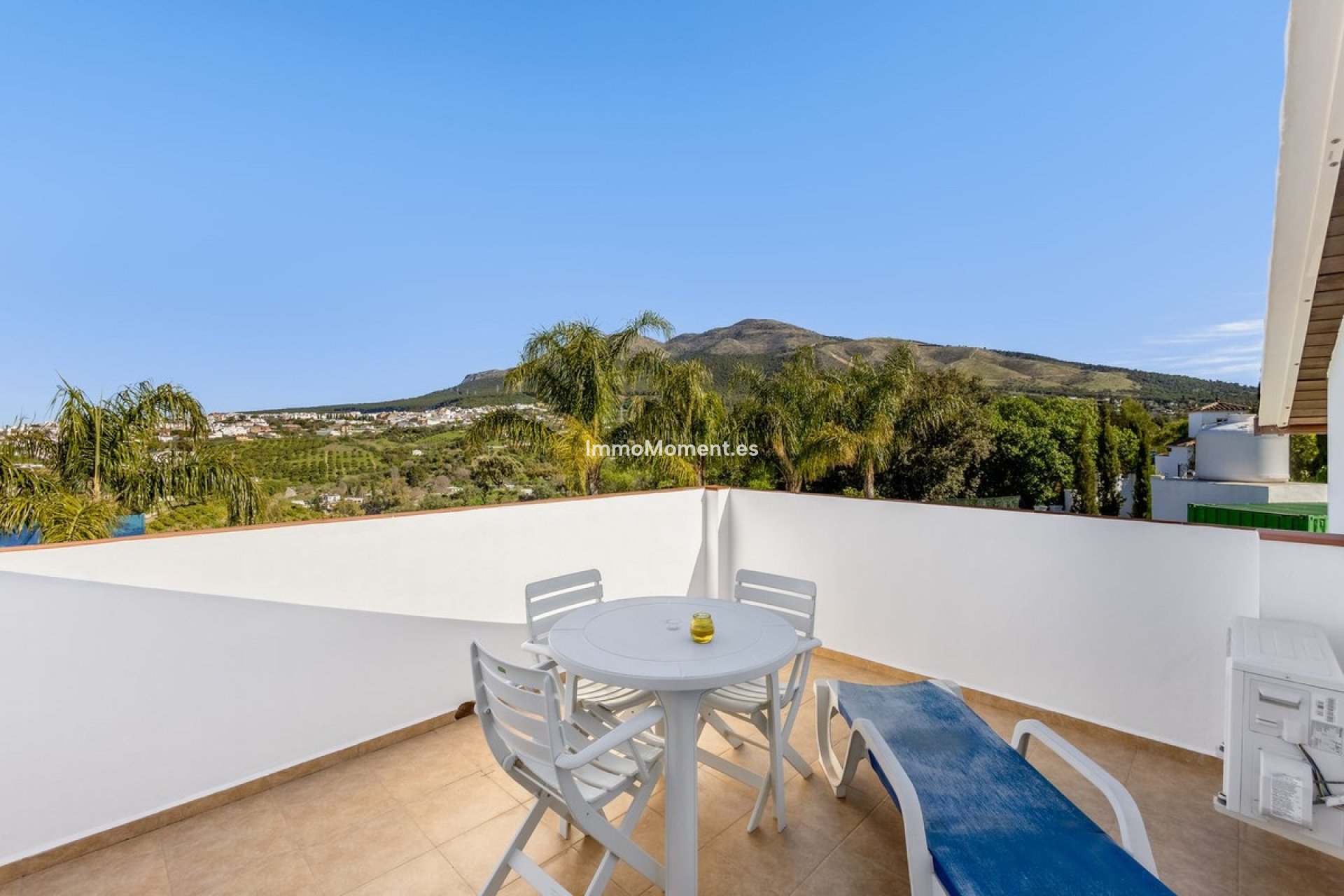 Wiederverkauf - Freistehende Villa -   Inländisch - Alhaurín el Grande Centro