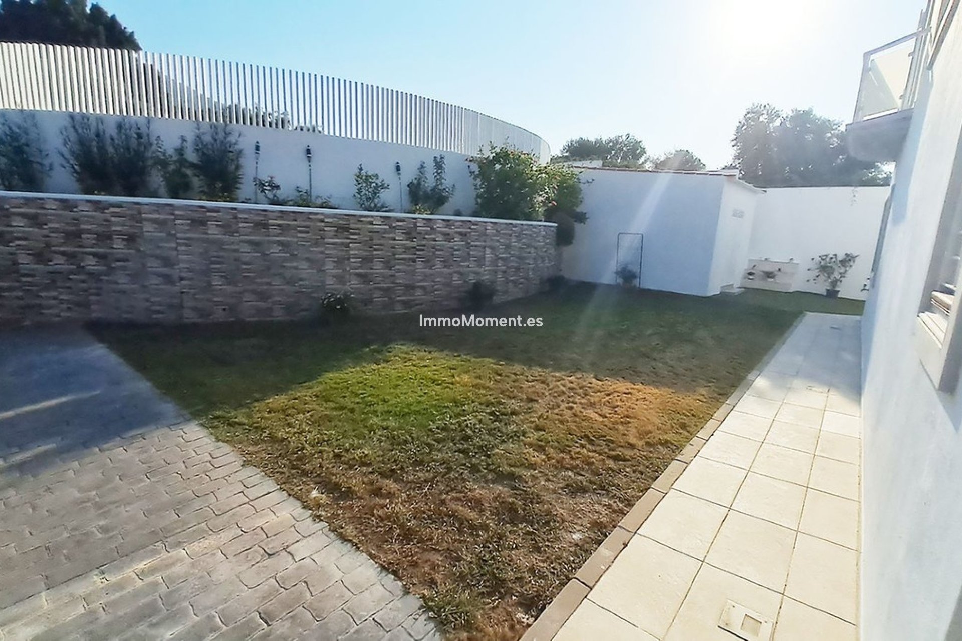 Wiederverkauf - Freistehende Villa -   Inländisch - Alhaurín el Grande Centro