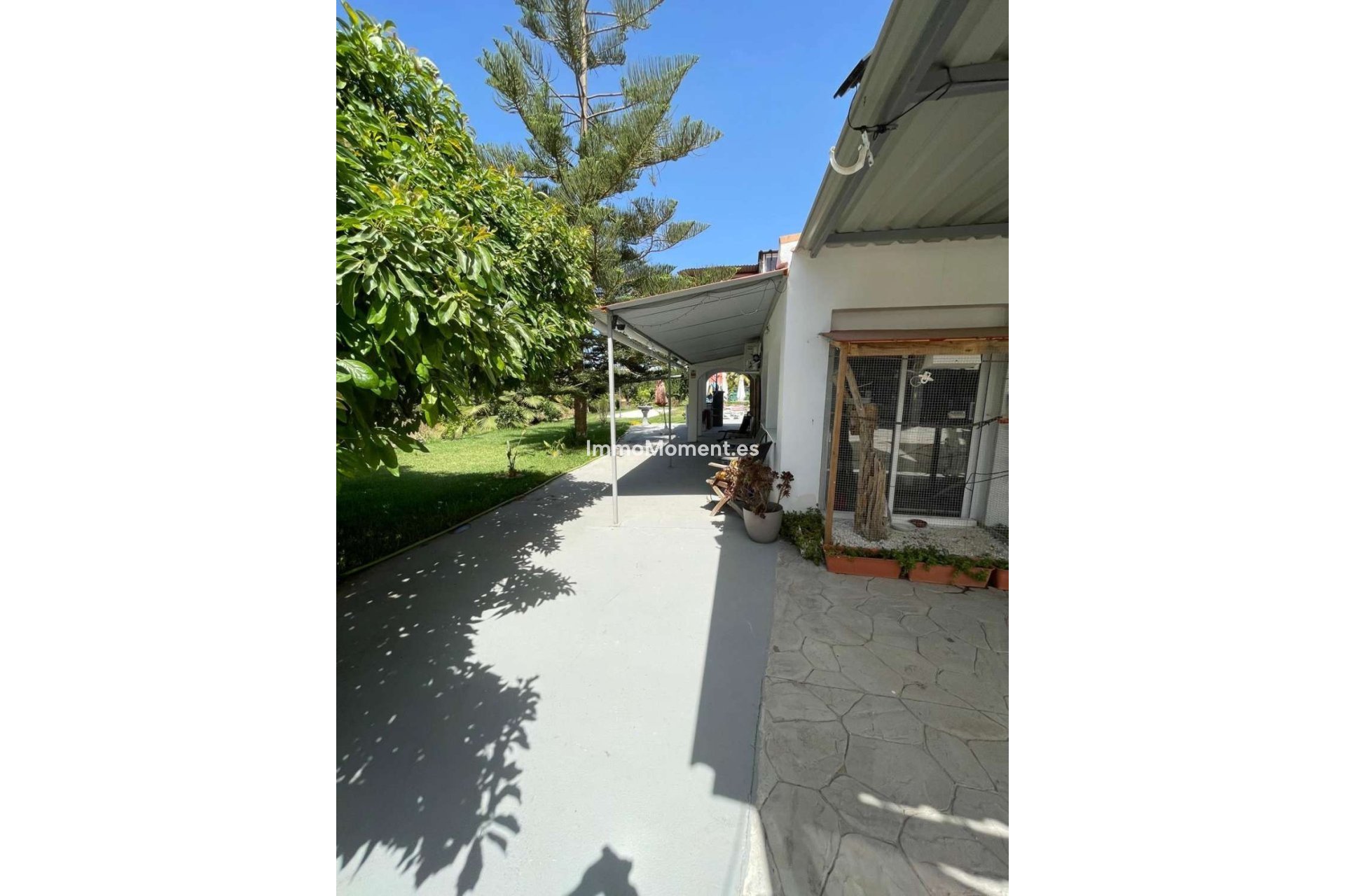 Wiederverkauf - Freistehende Villa -   Inländisch - Alhaurín el Grande Centro