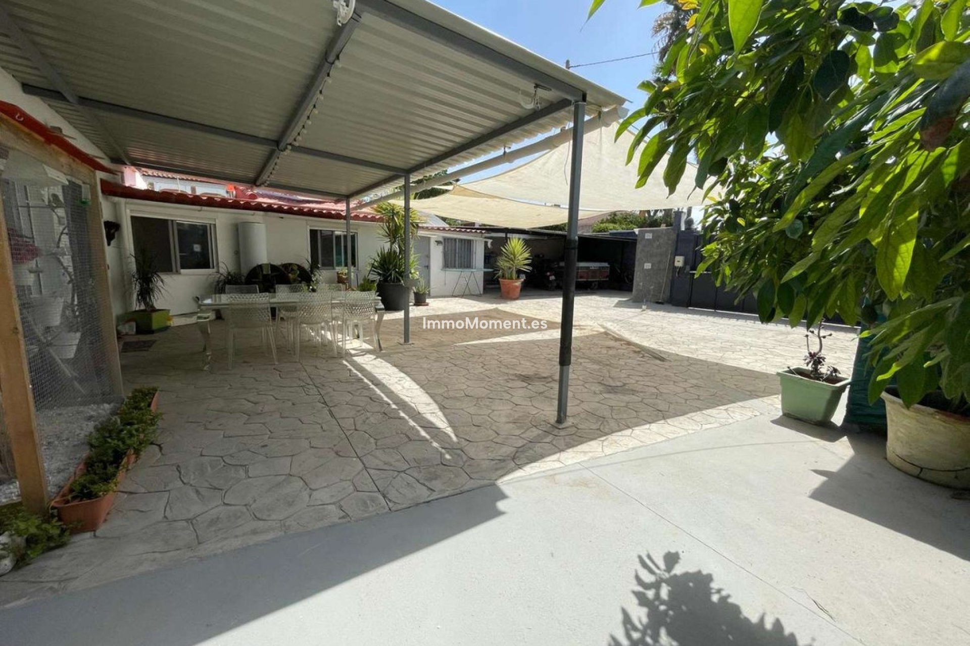 Wiederverkauf - Freistehende Villa -   Inländisch - Alhaurín el Grande Centro