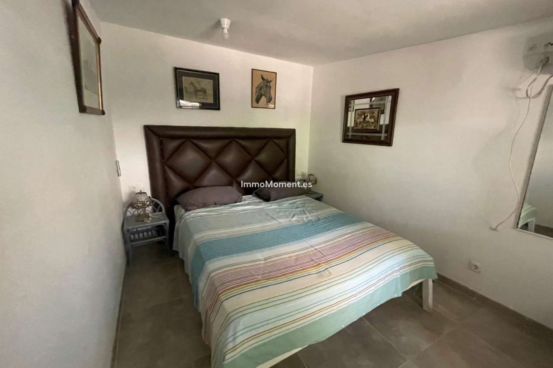 Wiederverkauf - Freistehende Villa -   Inländisch - Alhaurín el Grande Centro