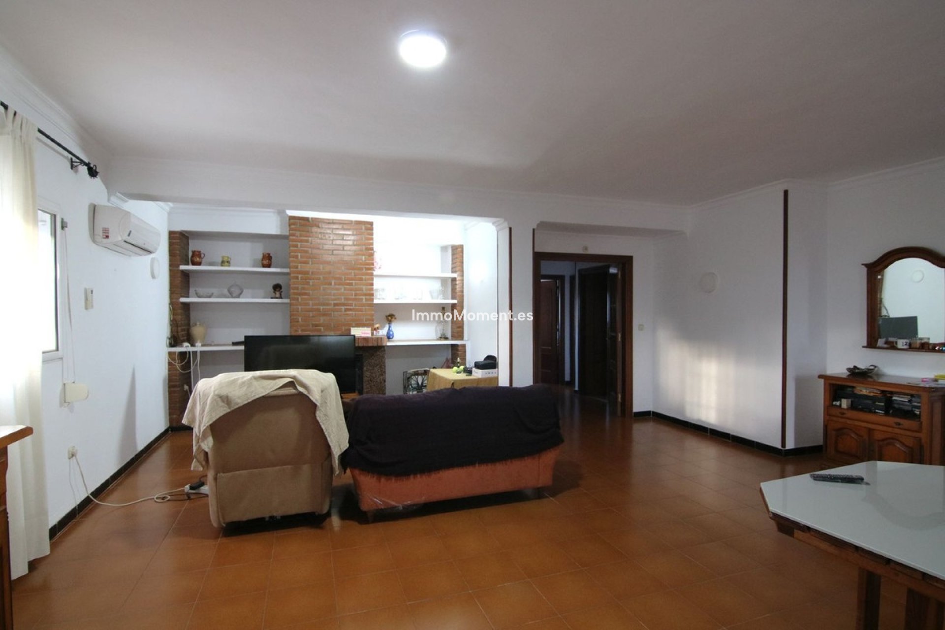 Wiederverkauf - Freistehende Villa -   Inländisch - Alhaurín el Grande Centro