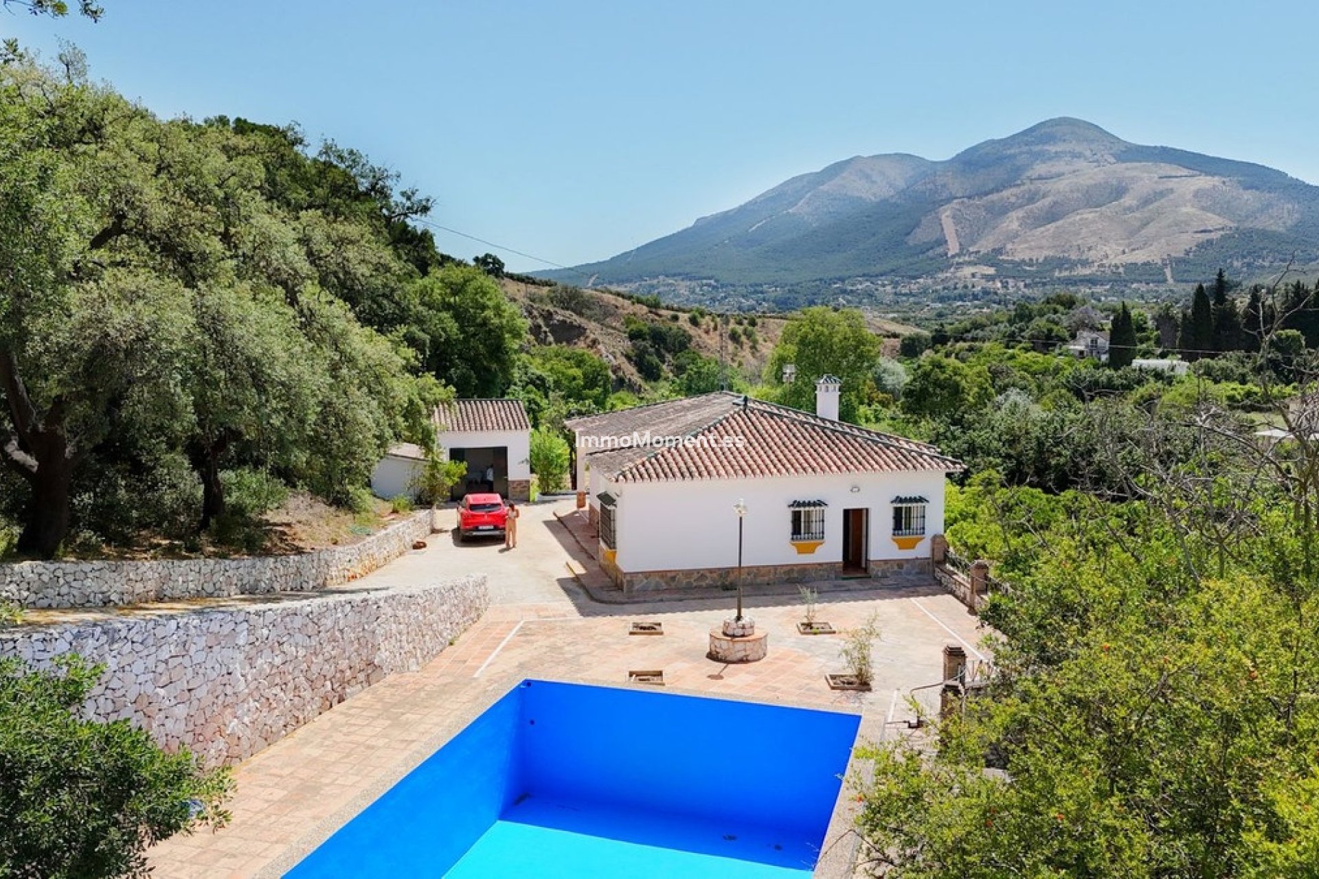 Wiederverkauf - Freistehende Villa -   Inländisch - Alhaurín el Grande Centro