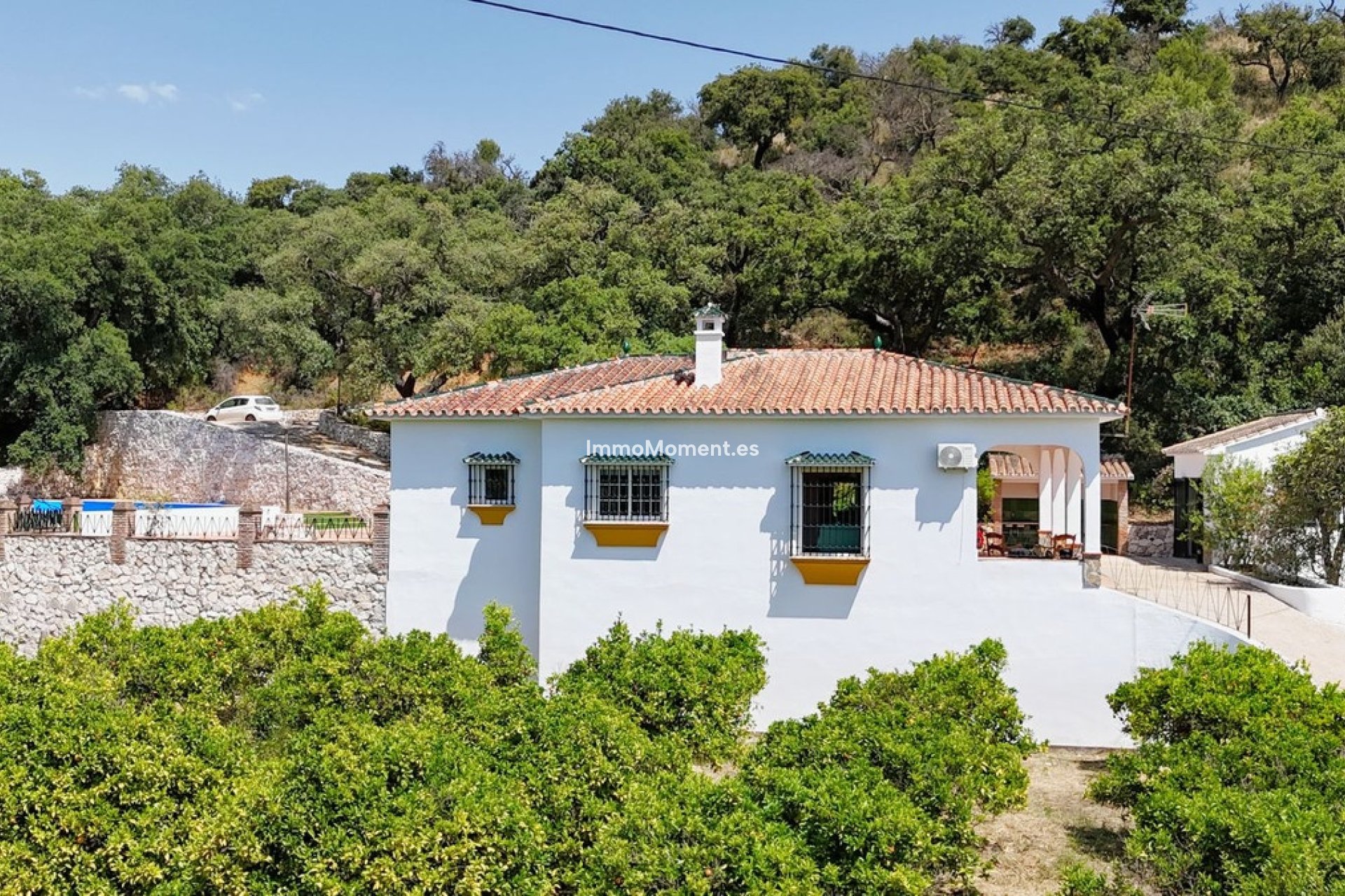 Wiederverkauf - Freistehende Villa -   Inländisch - Alhaurín el Grande Centro