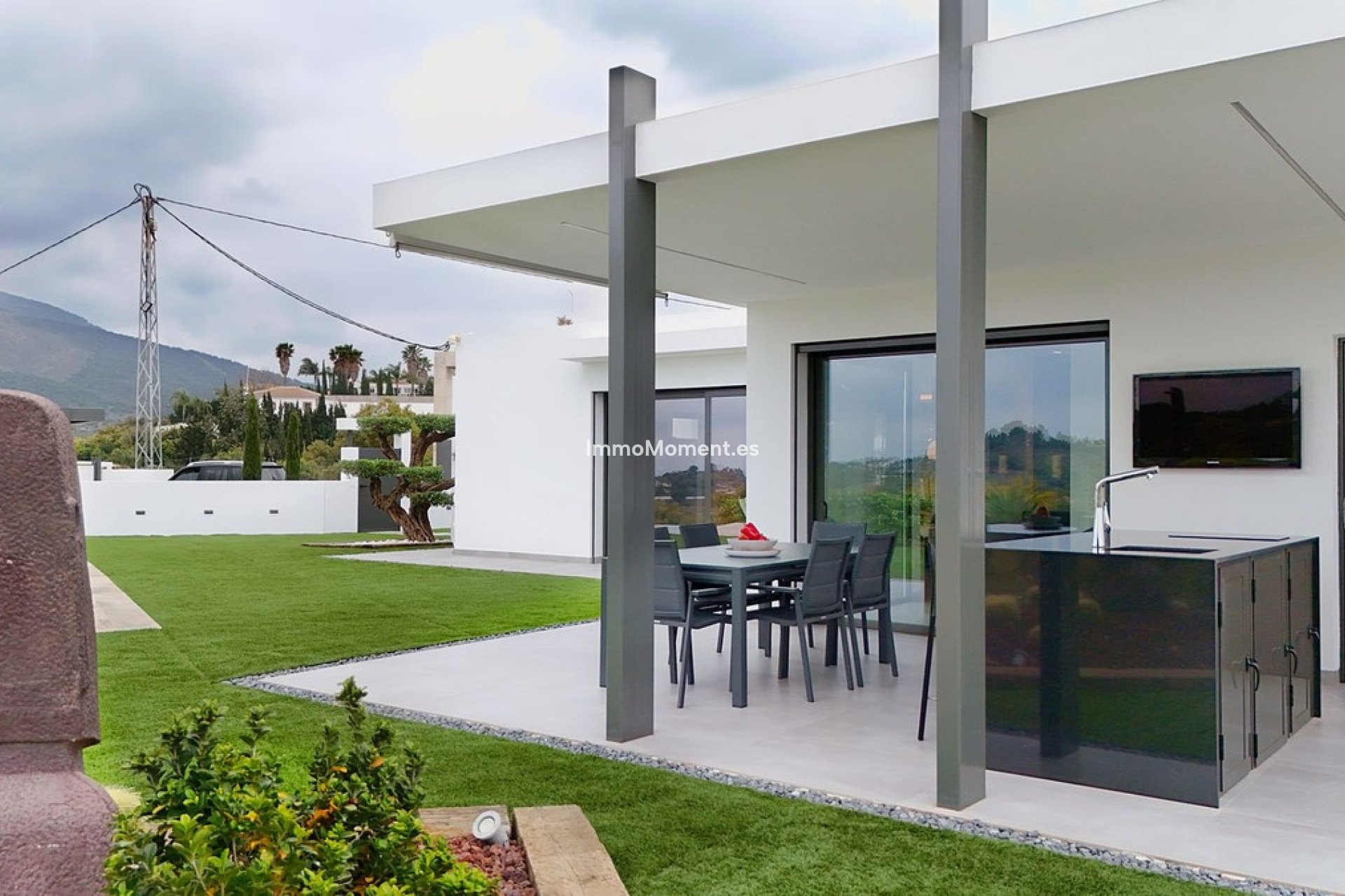 Wiederverkauf - Freistehende Villa -   Inländisch - Alhaurín el Grande Centro