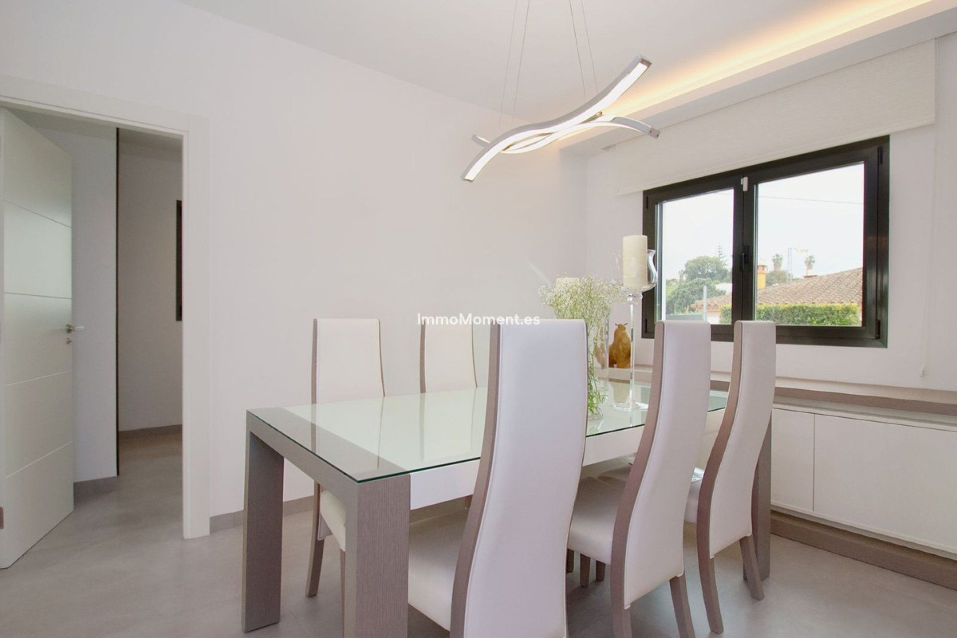 Wiederverkauf - Freistehende Villa -   Inländisch - Alhaurín el Grande Centro