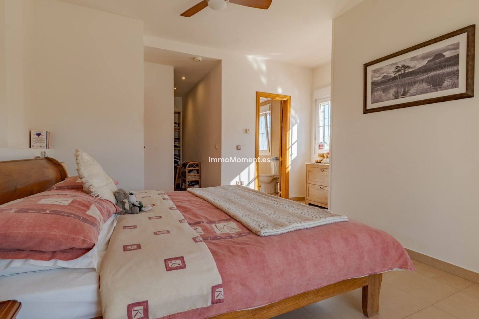 Wiederverkauf - Freistehende Villa -   Inländisch - Alhaurín el Grande Centro
