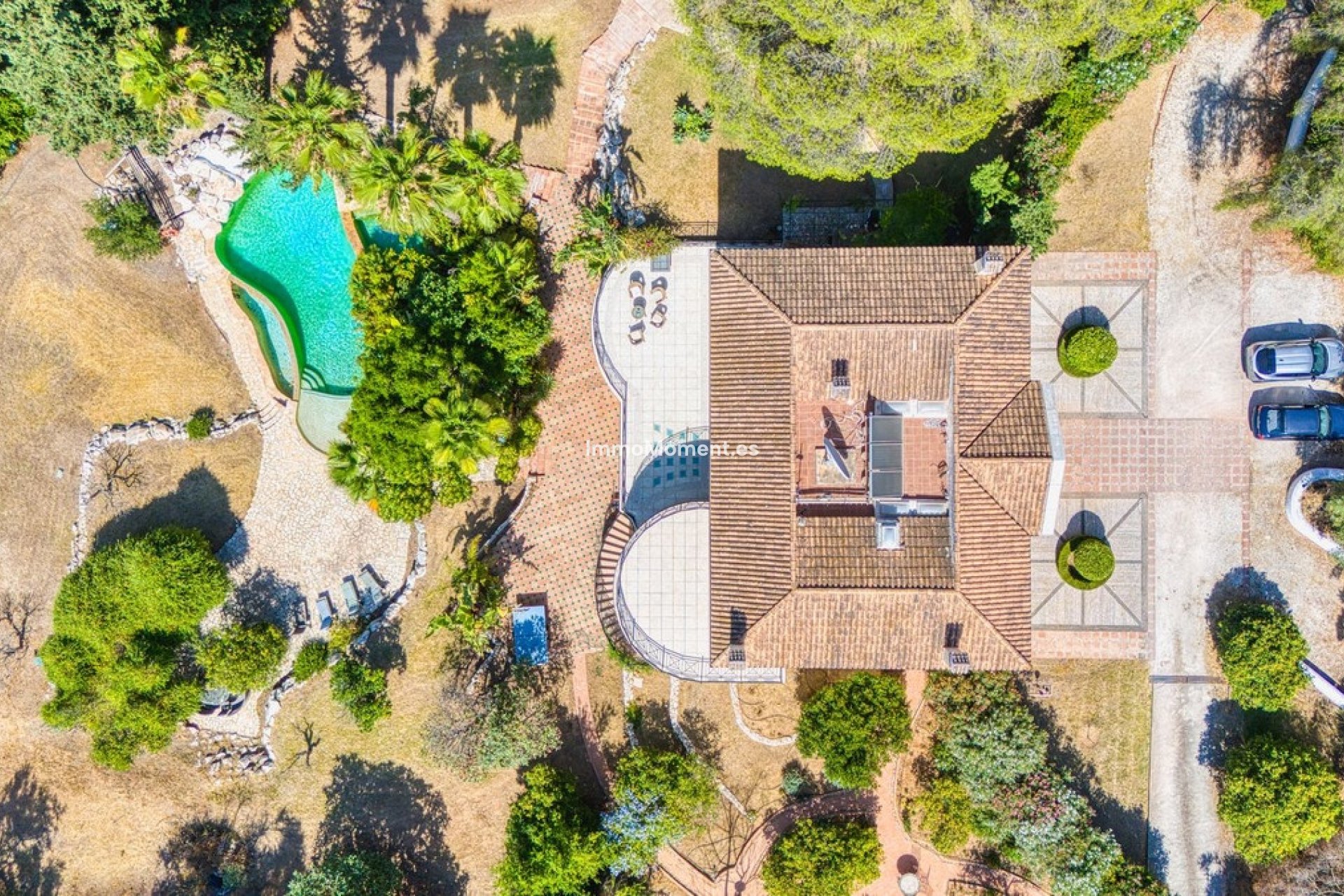 Wiederverkauf - Freistehende Villa -   Inländisch - Alhaurín el Grande Centro
