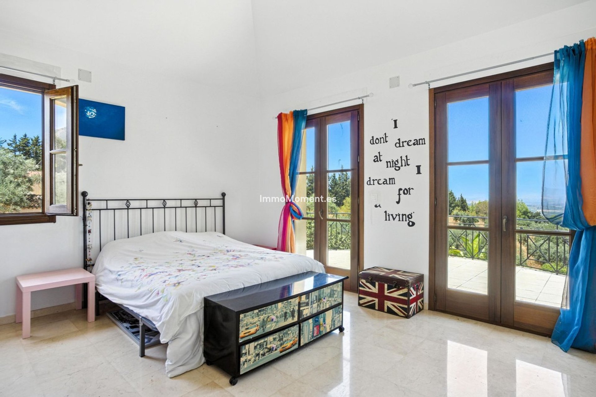 Wiederverkauf - Freistehende Villa -   Inländisch - Alhaurín el Grande Centro