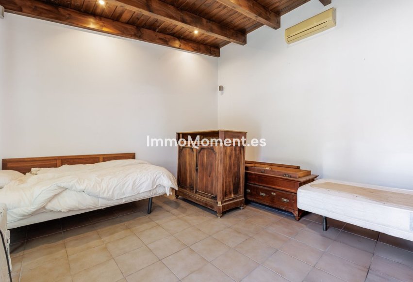 Wiederverkauf - Freistehende Villa -   Inländisch - Alhaurín el Grande Centro