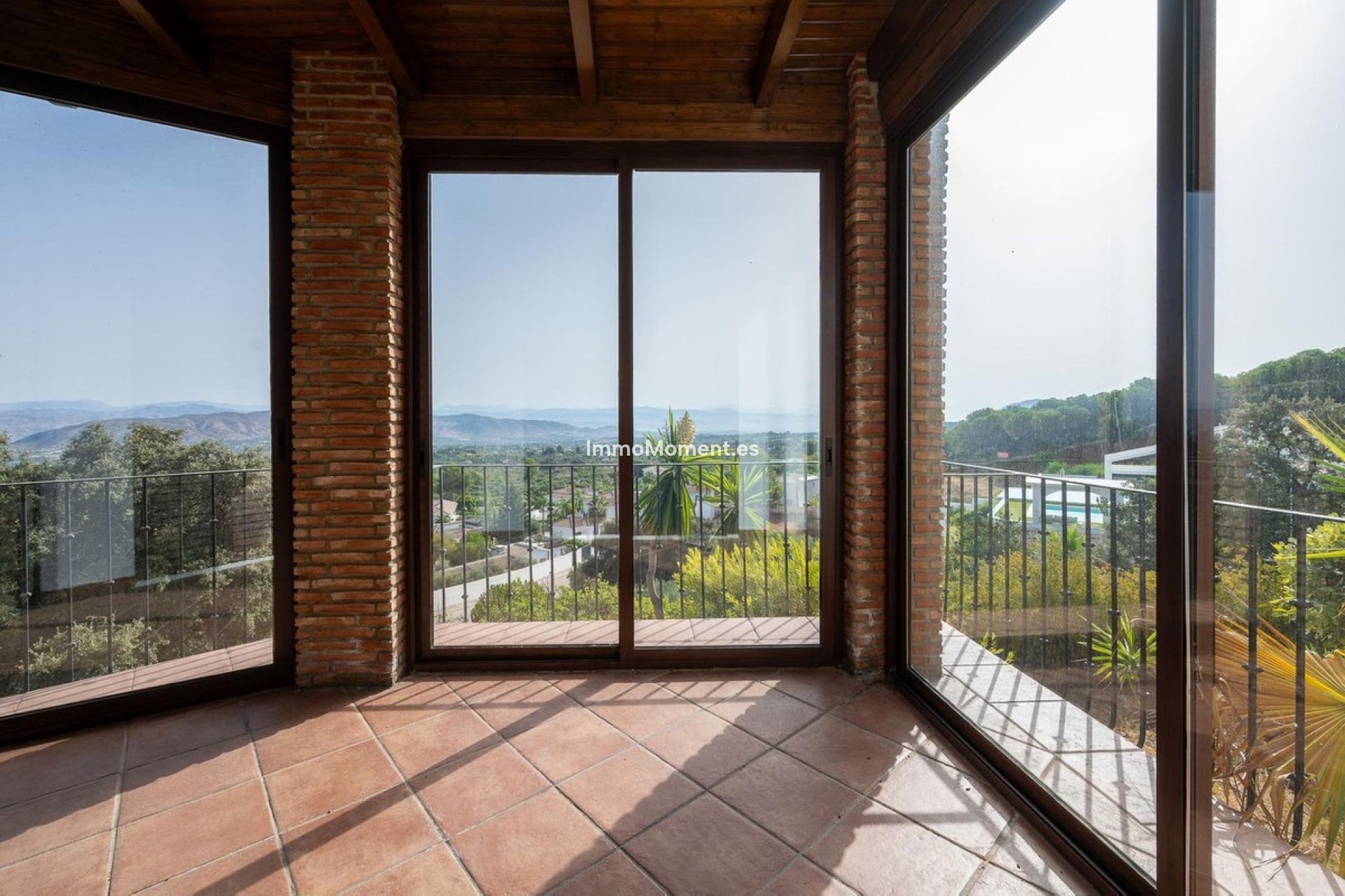 Wiederverkauf - Freistehende Villa -   Inländisch - Alhaurín el Grande Centro