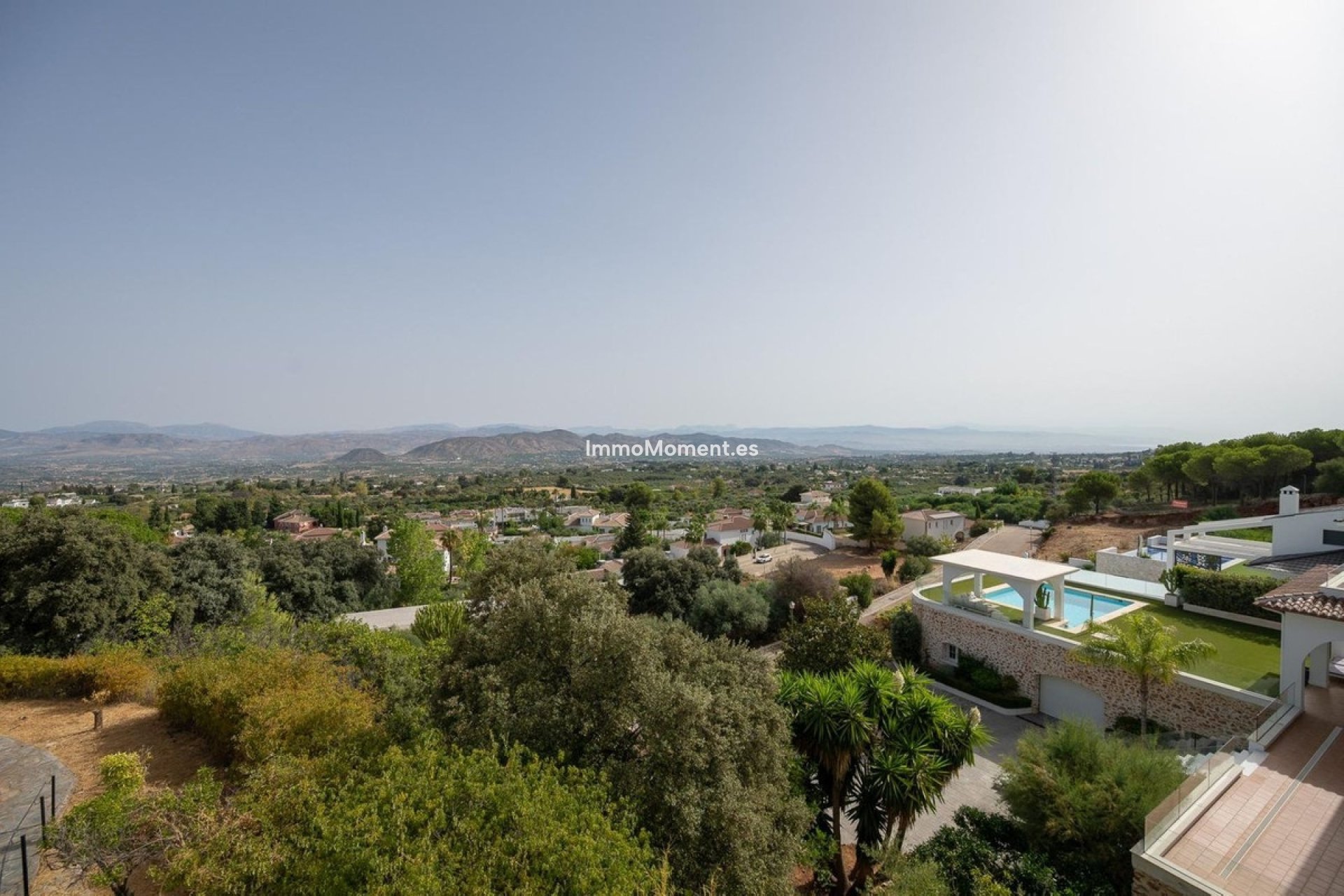 Wiederverkauf - Freistehende Villa -   Inländisch - Alhaurín el Grande Centro