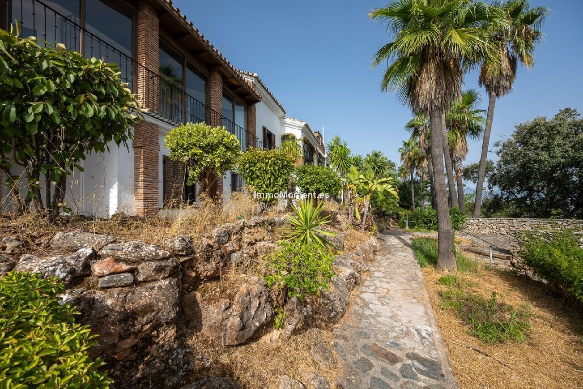 Wiederverkauf - Freistehende Villa -   Inländisch - Alhaurín el Grande Centro