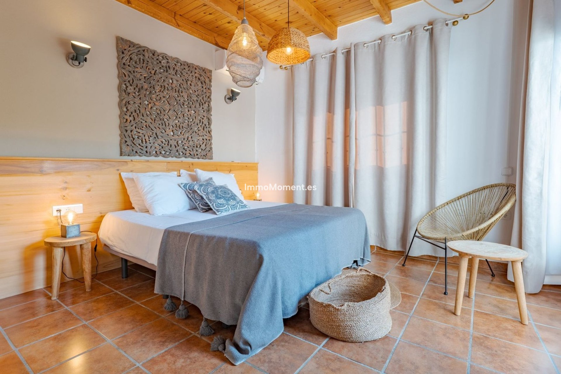 Wiederverkauf - Freistehende Villa -   Inländisch - Alhaurín el Grande Centro