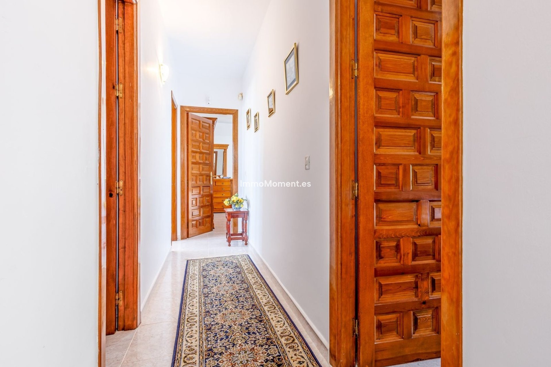 Wiederverkauf - Freistehende Villa -   Inländisch - Alhaurín el Grande Centro